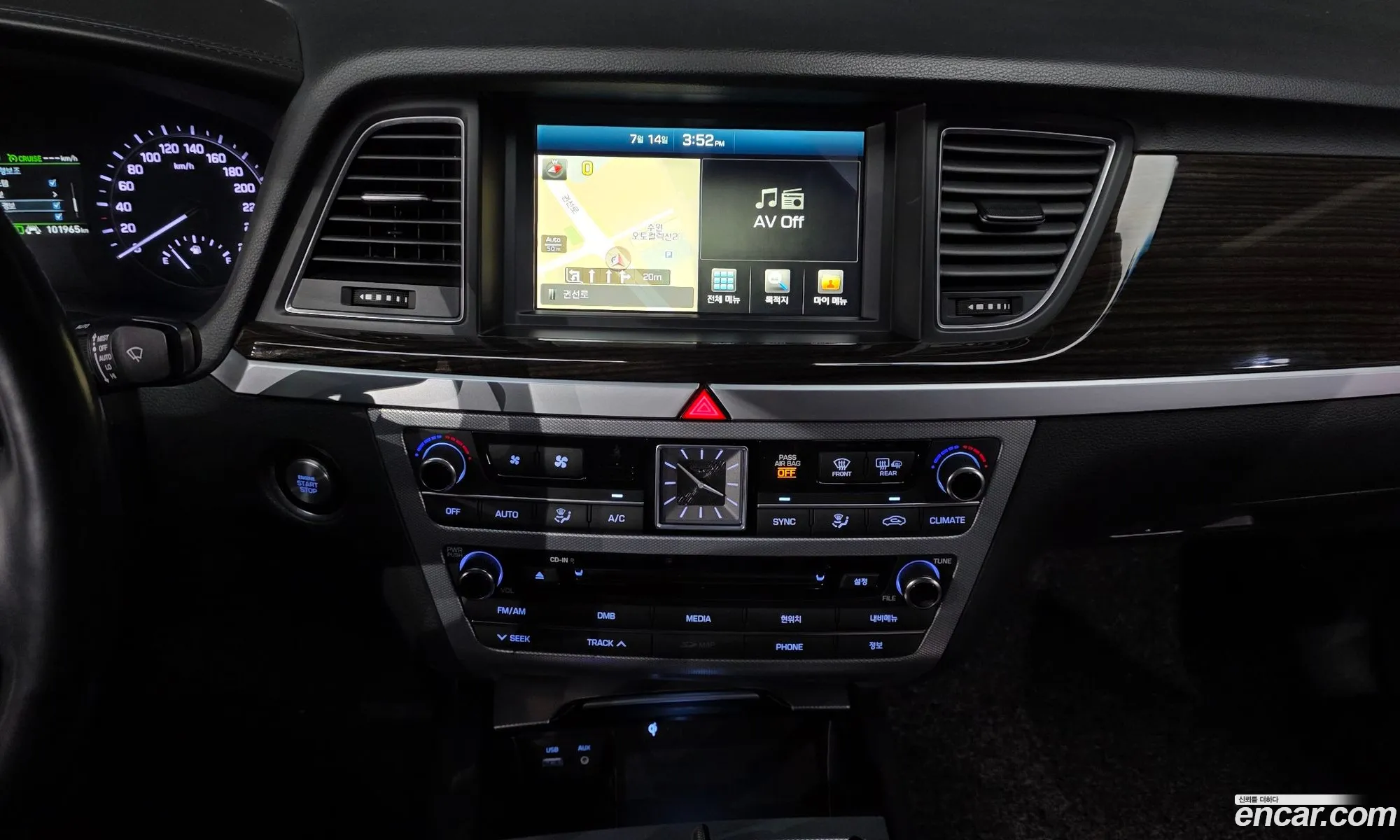 Genesis G80 2016 KMHGL41DBHU193610 — 12