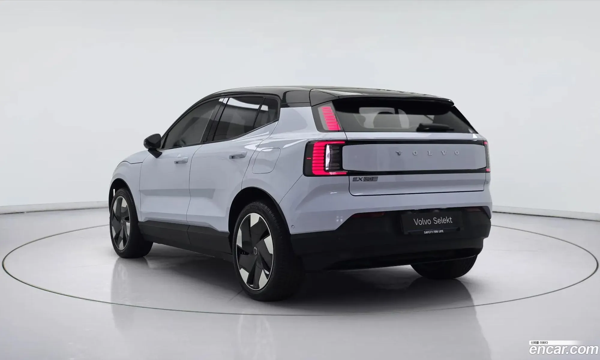 Volvo EX30 2025 — 3