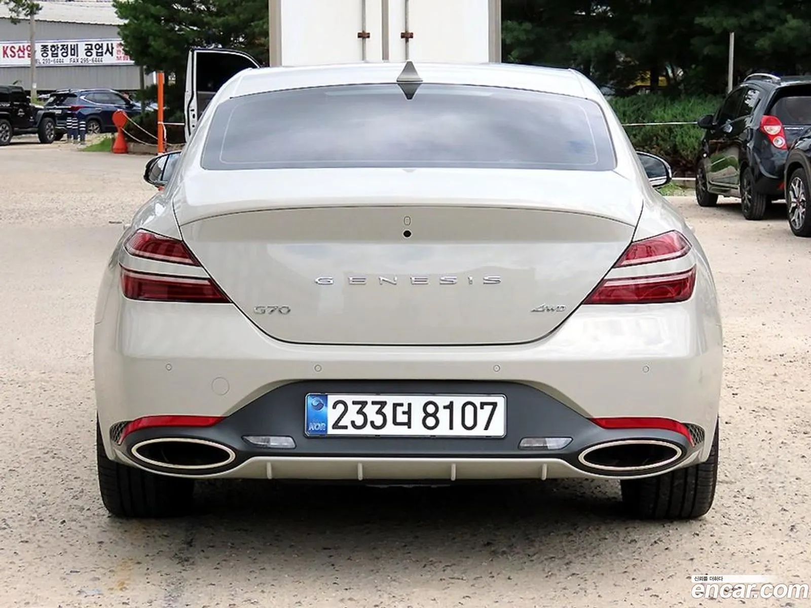 Genesis G70 2025 — 10