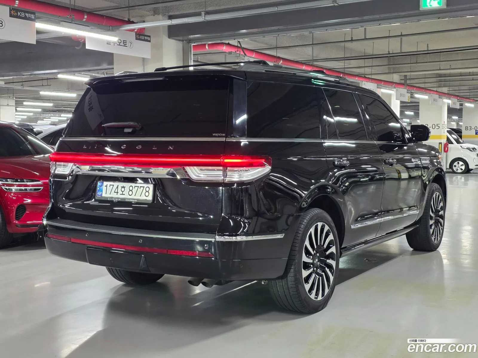 Lincoln Navigator 2023 — 17