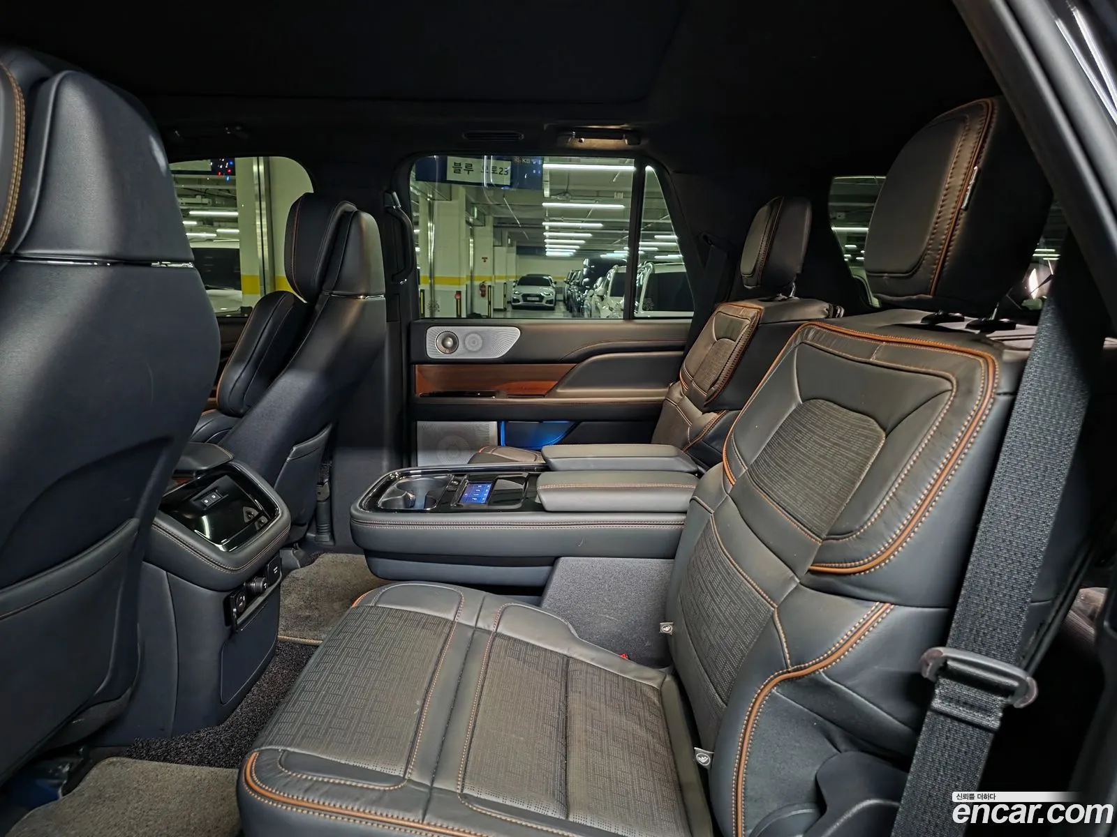 Lincoln Navigator 2023 — 9