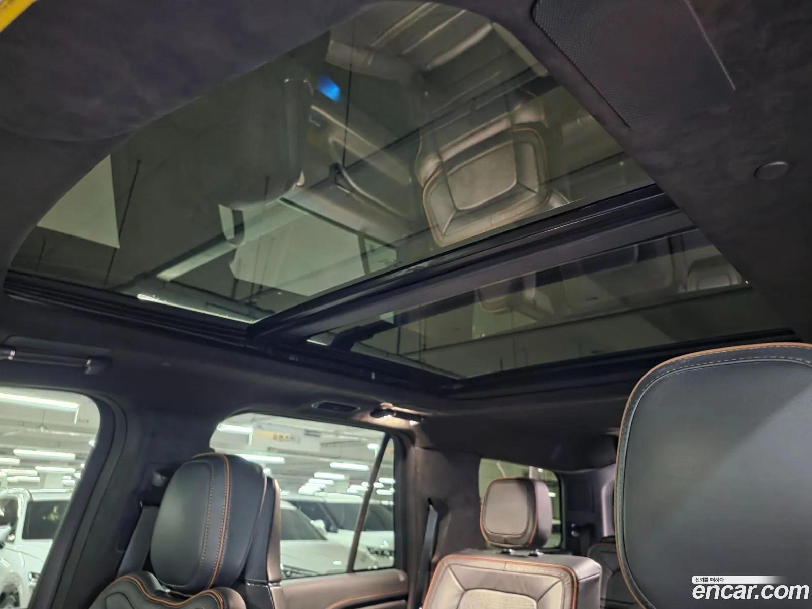 Lincoln Navigator 2023 — 16