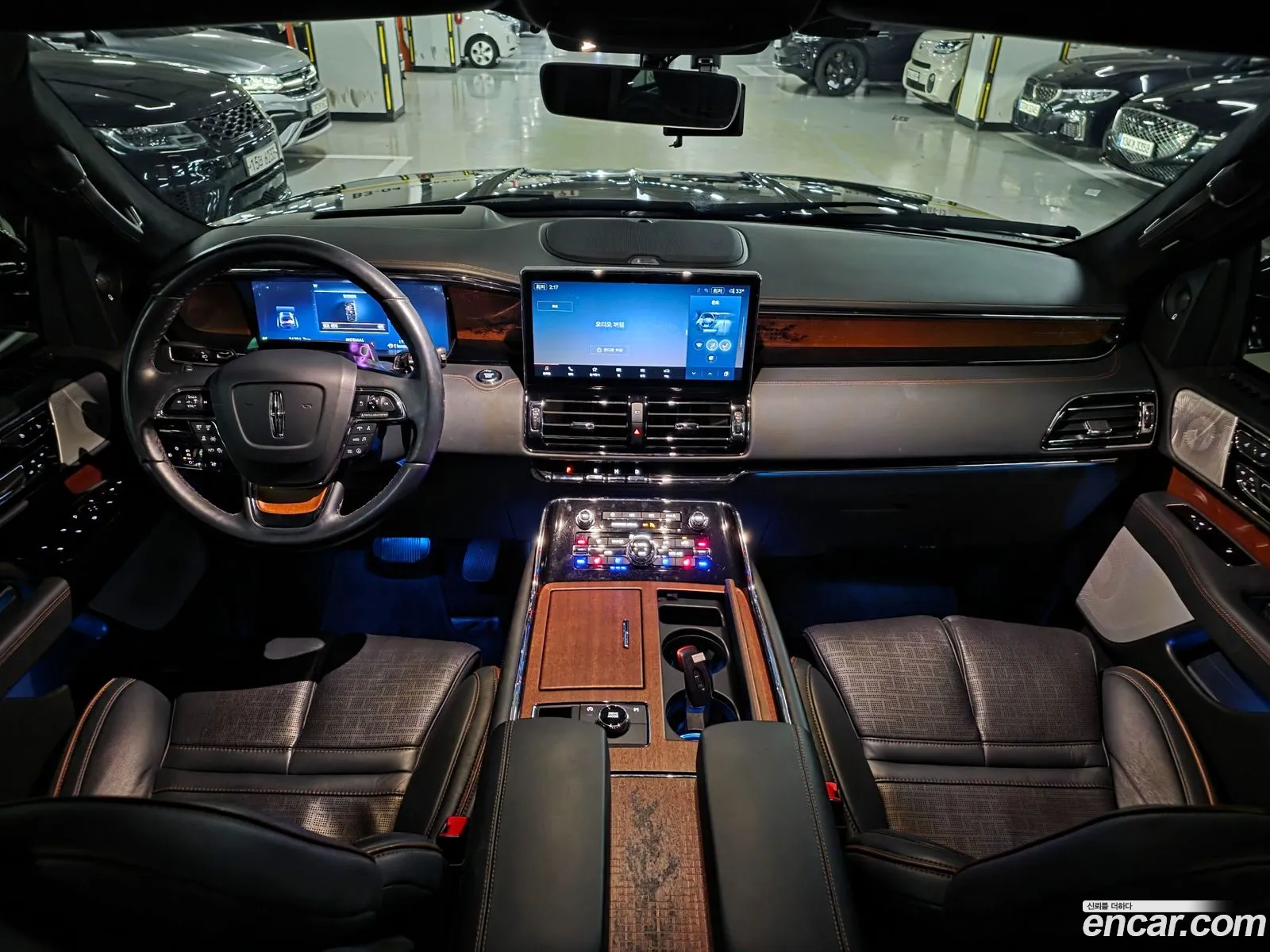 Lincoln Navigator 2023 — 12