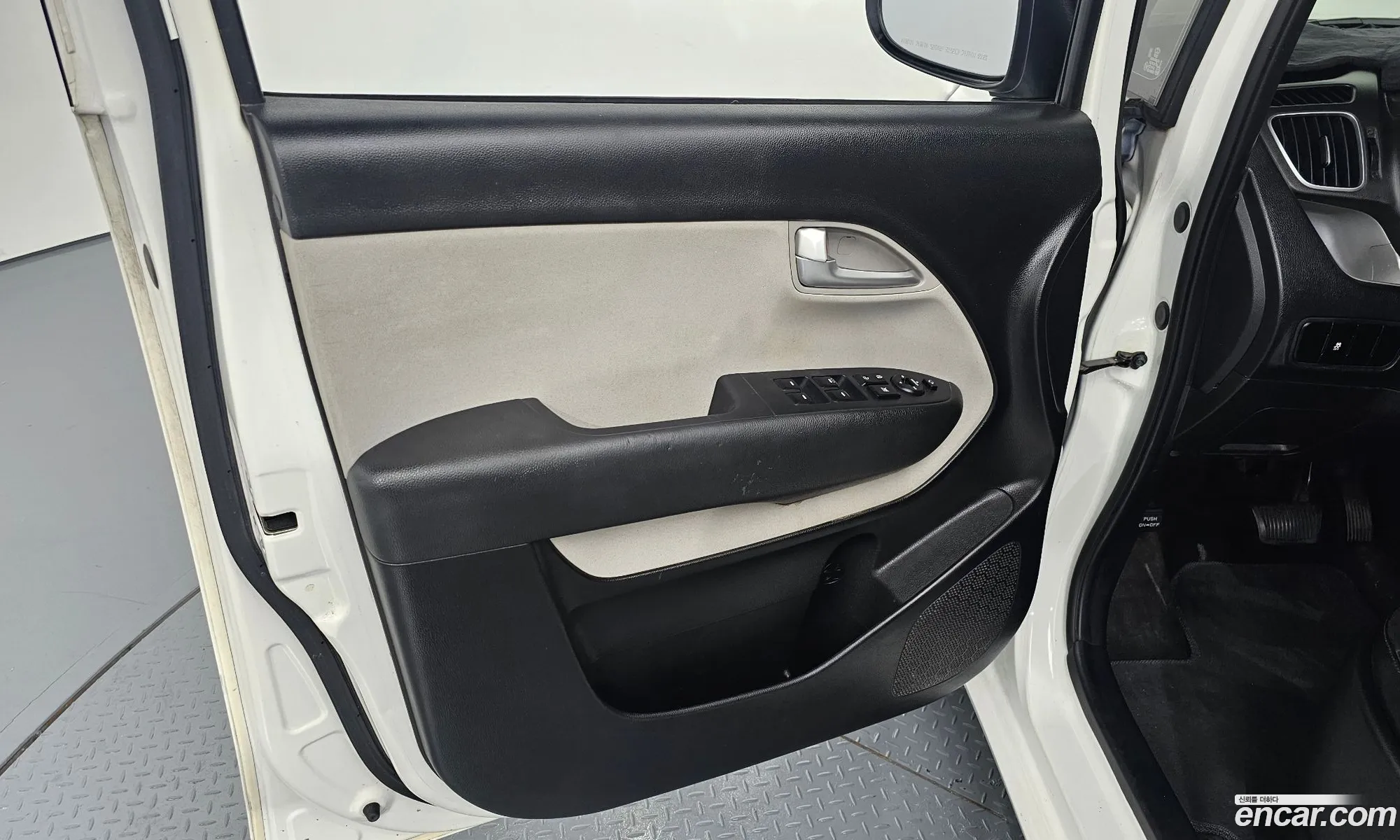 Kia Ray 2018 KNACF911BJT175837 — 19