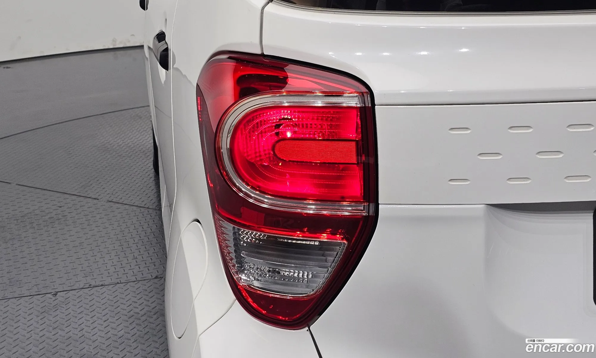 Kia Ray 2018 KNACF911BJT175837 — 32
