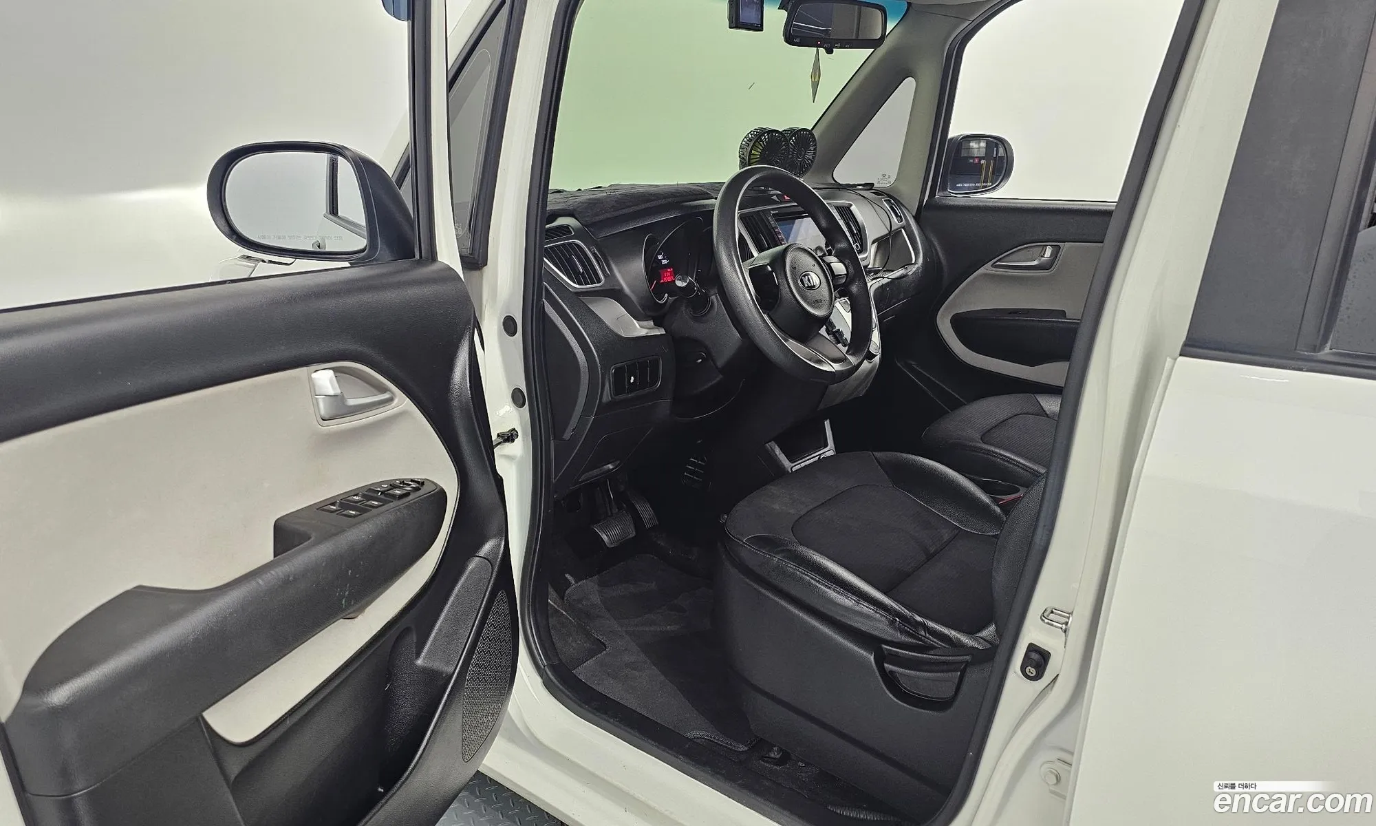 Kia Ray 2018 KNACF911BJT175837 — 22