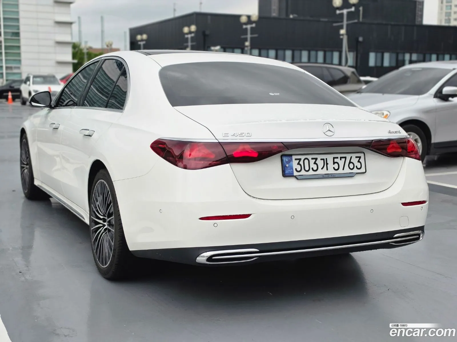 Mercedes-Benz E-Class W214 2024 — 16