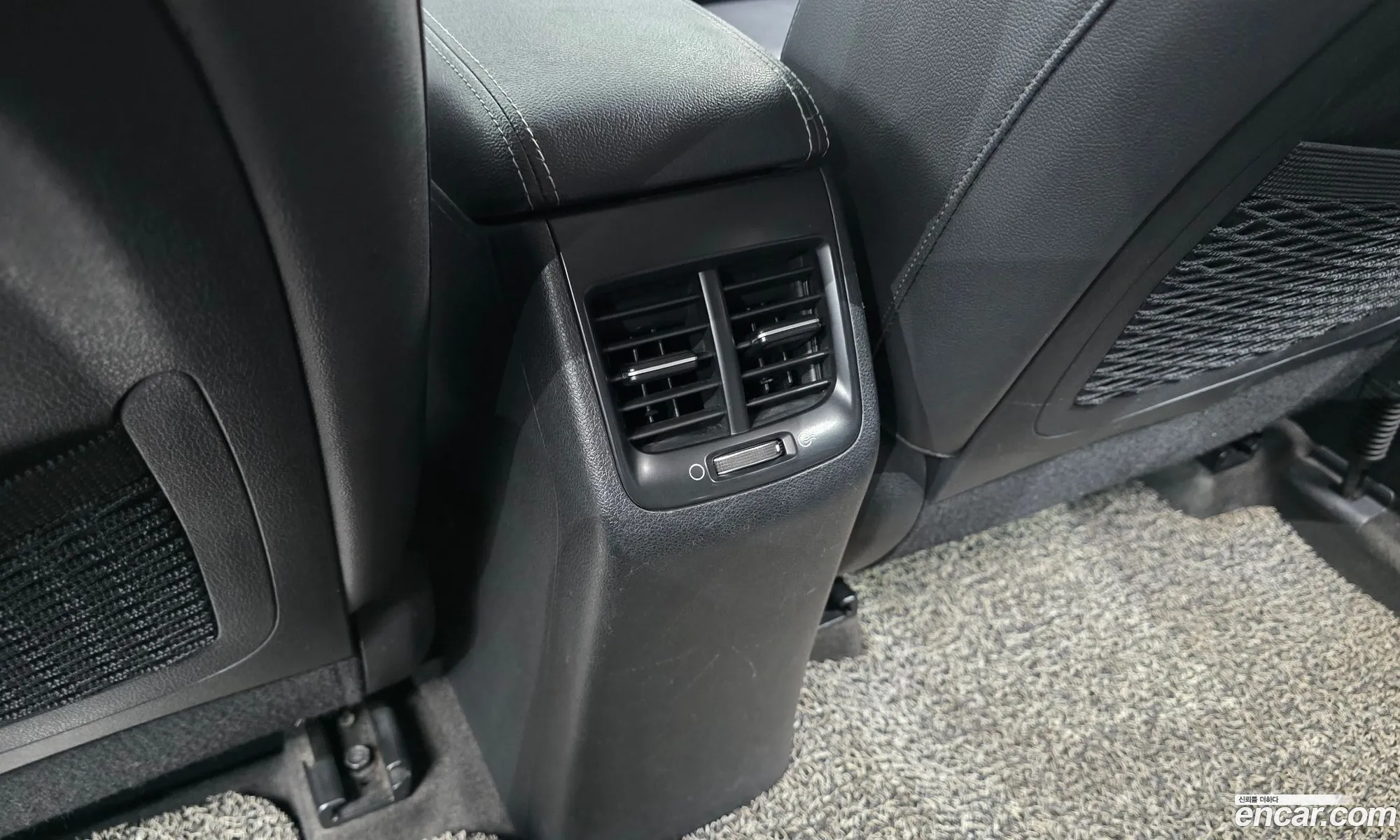 Kia Niro 2017 KNACB81CGJA148273 — 3