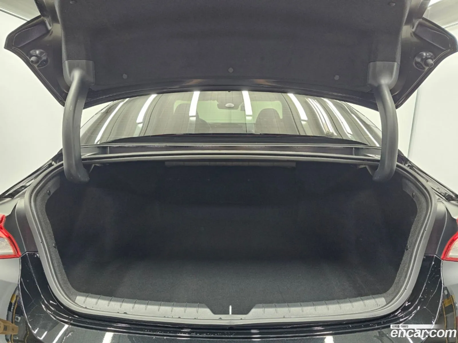 Kia K5 2022 — 17