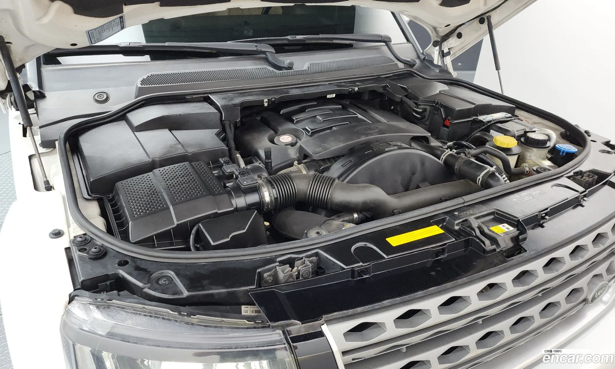 Land Rover Discovery 4 2016 SALLAAAG6GA823776 — 8