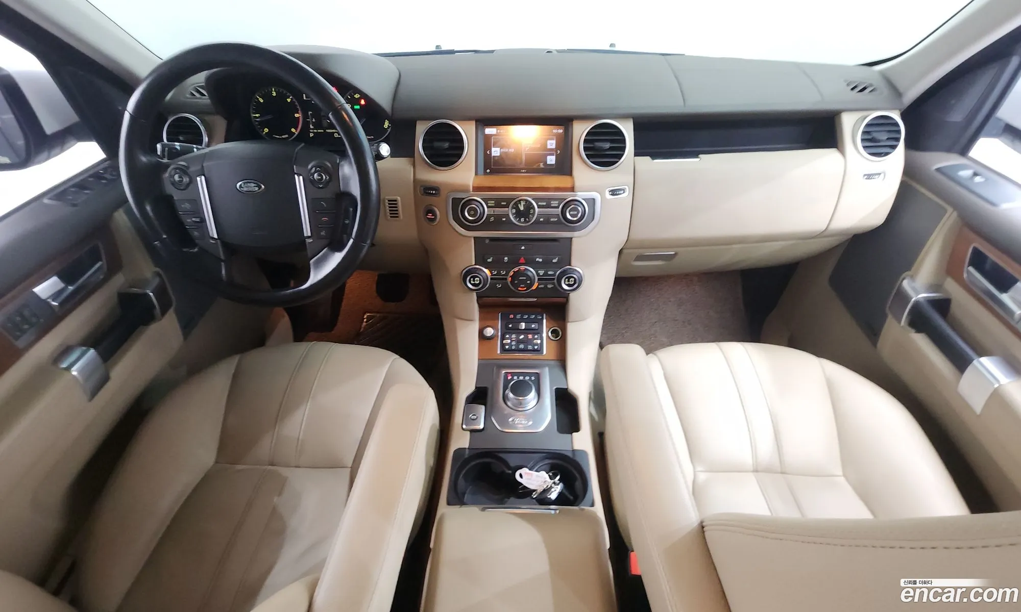 Land Rover Discovery 4 2016 SALLAAAG6GA823776 — 16