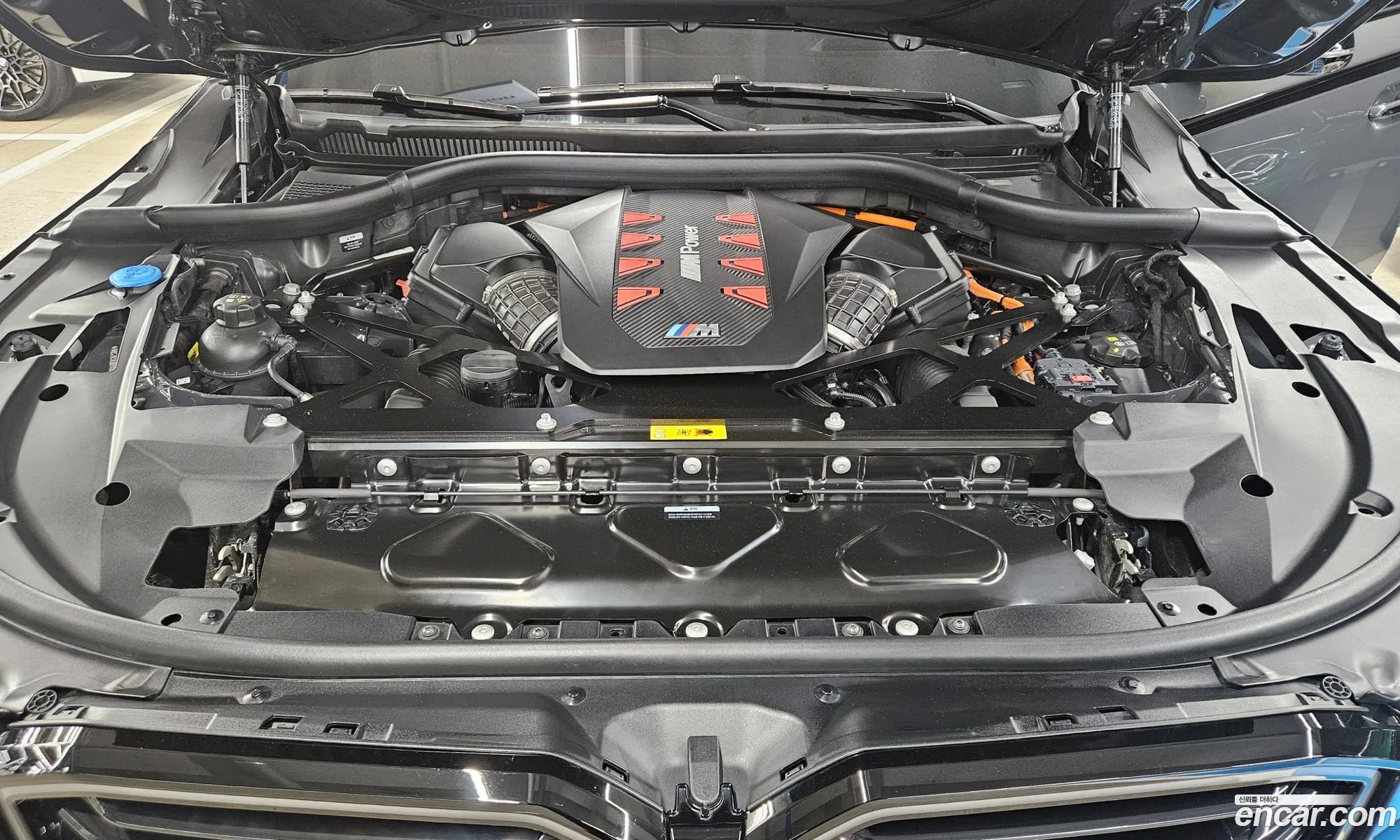 BMW XM 2024 — 4
