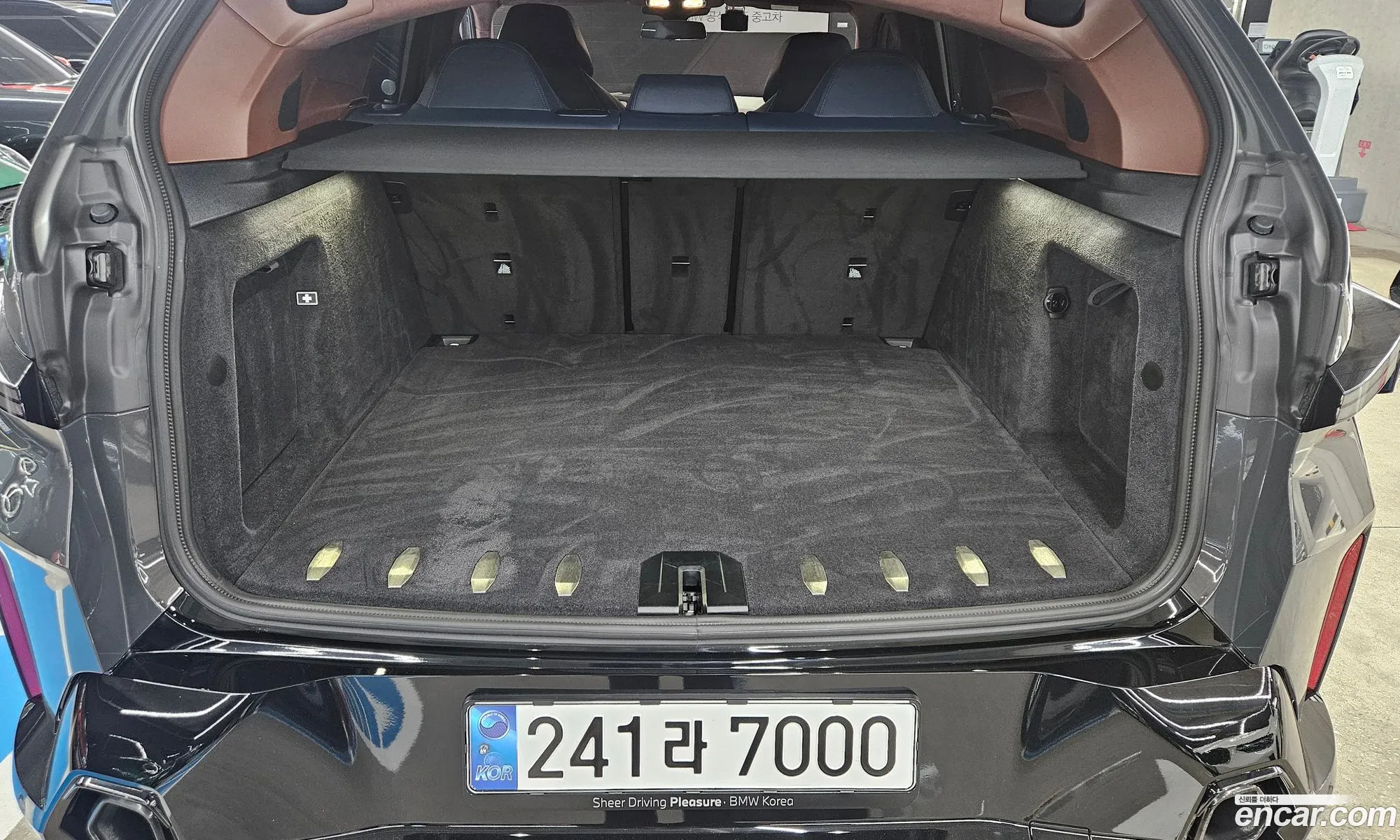 BMW XM 2024 — 6