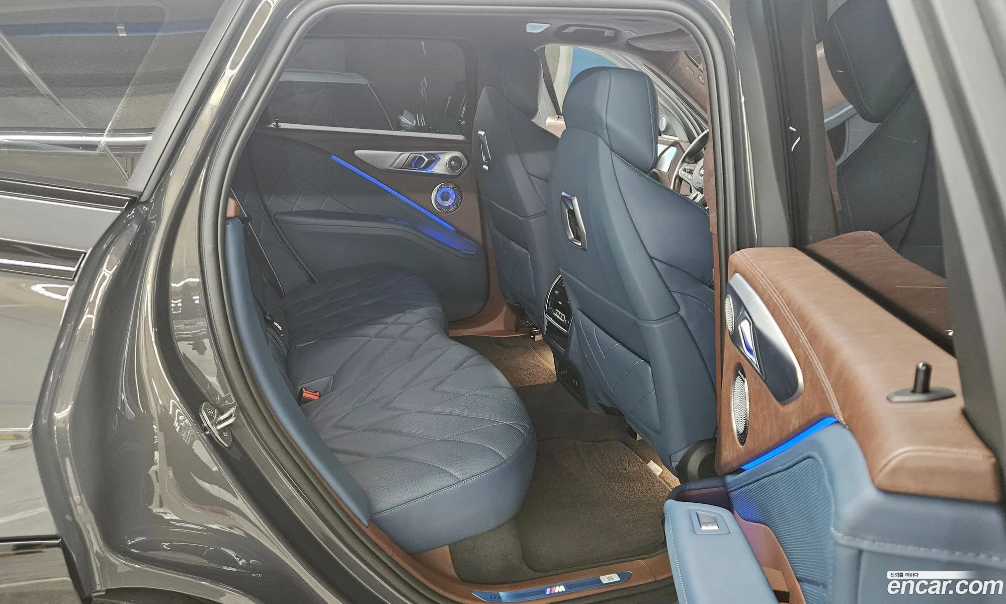 BMW XM 2024 — 11