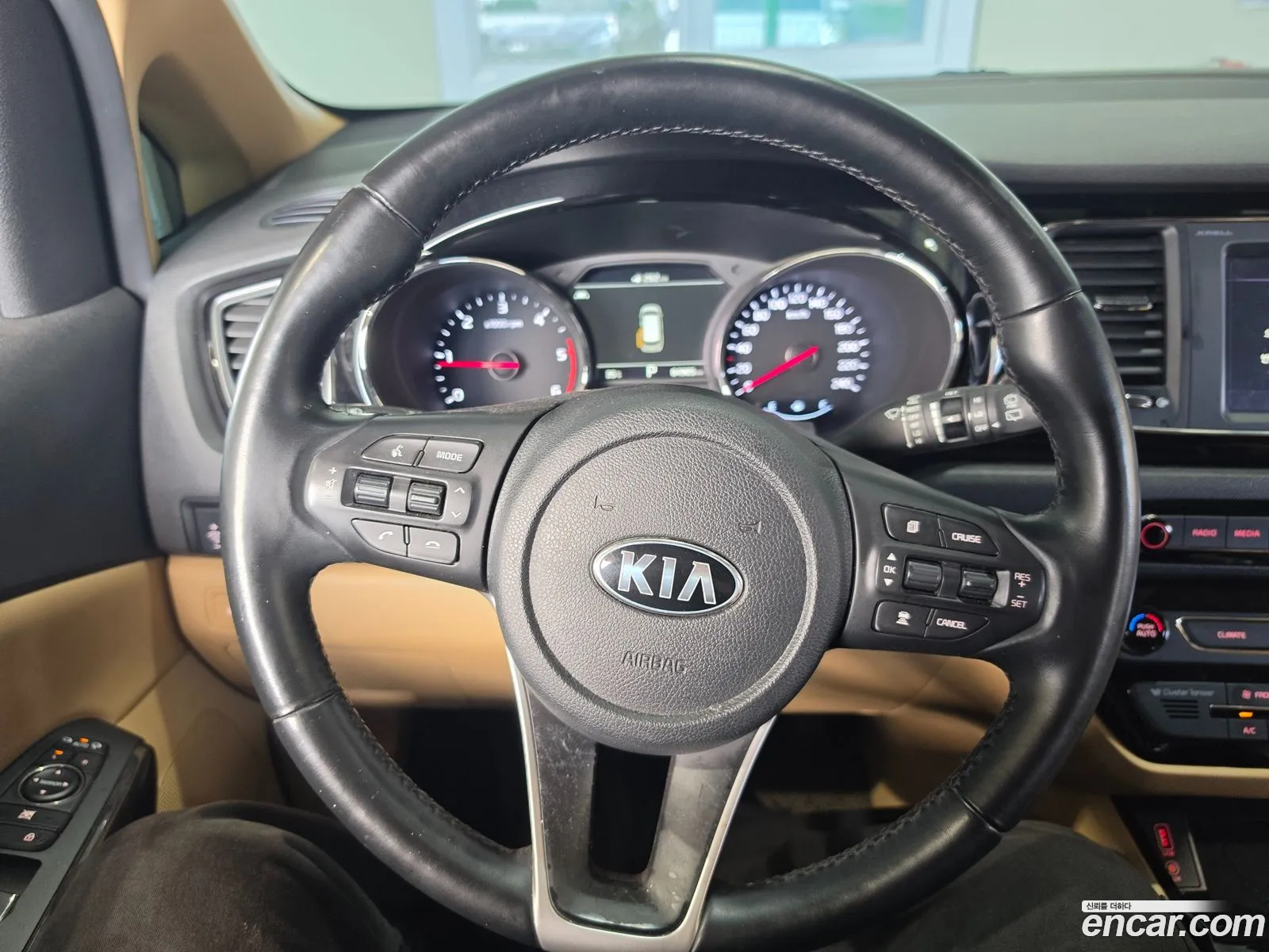 Kia Carnival 2018 — 2