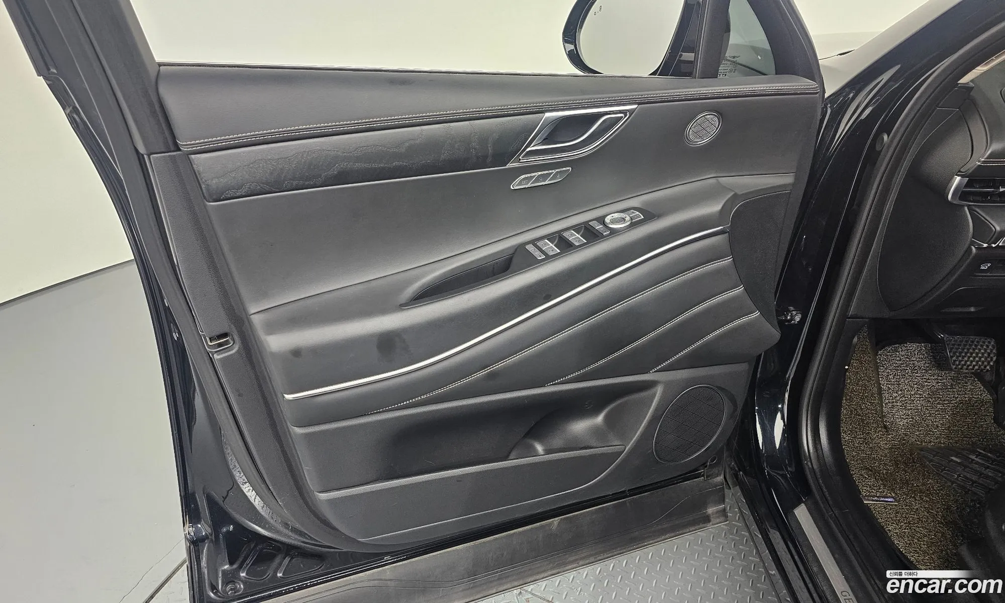 Genesis GV80 2020 KMTHC81CBLU018591 — 13