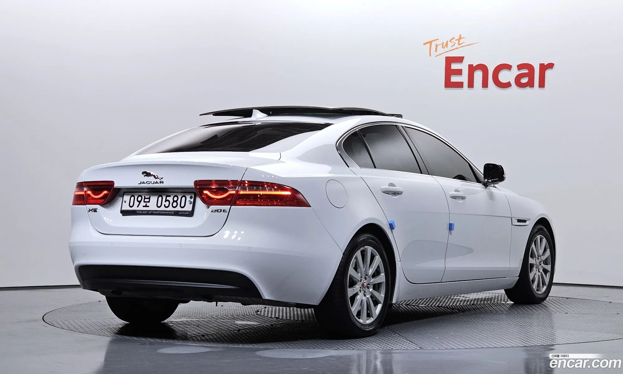 Jaguar XE 2016 SAJAB4BG7GA923825 — 14