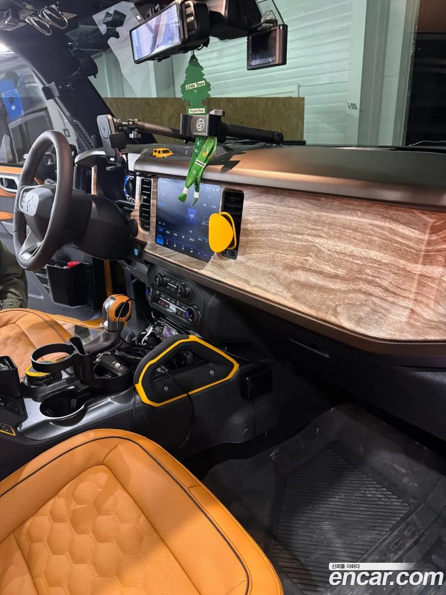 Ford Bronco 6th Gen 2022 — 16