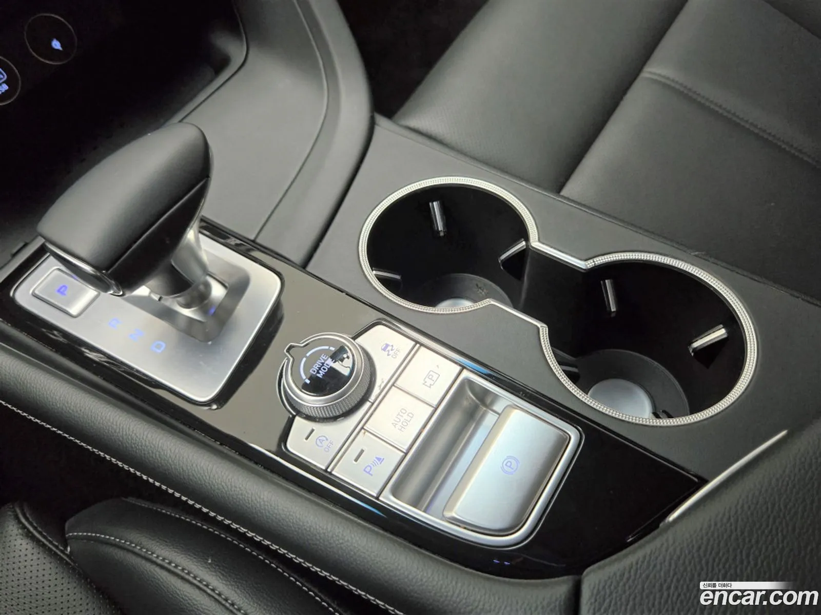 Genesis G70 2023 — 12