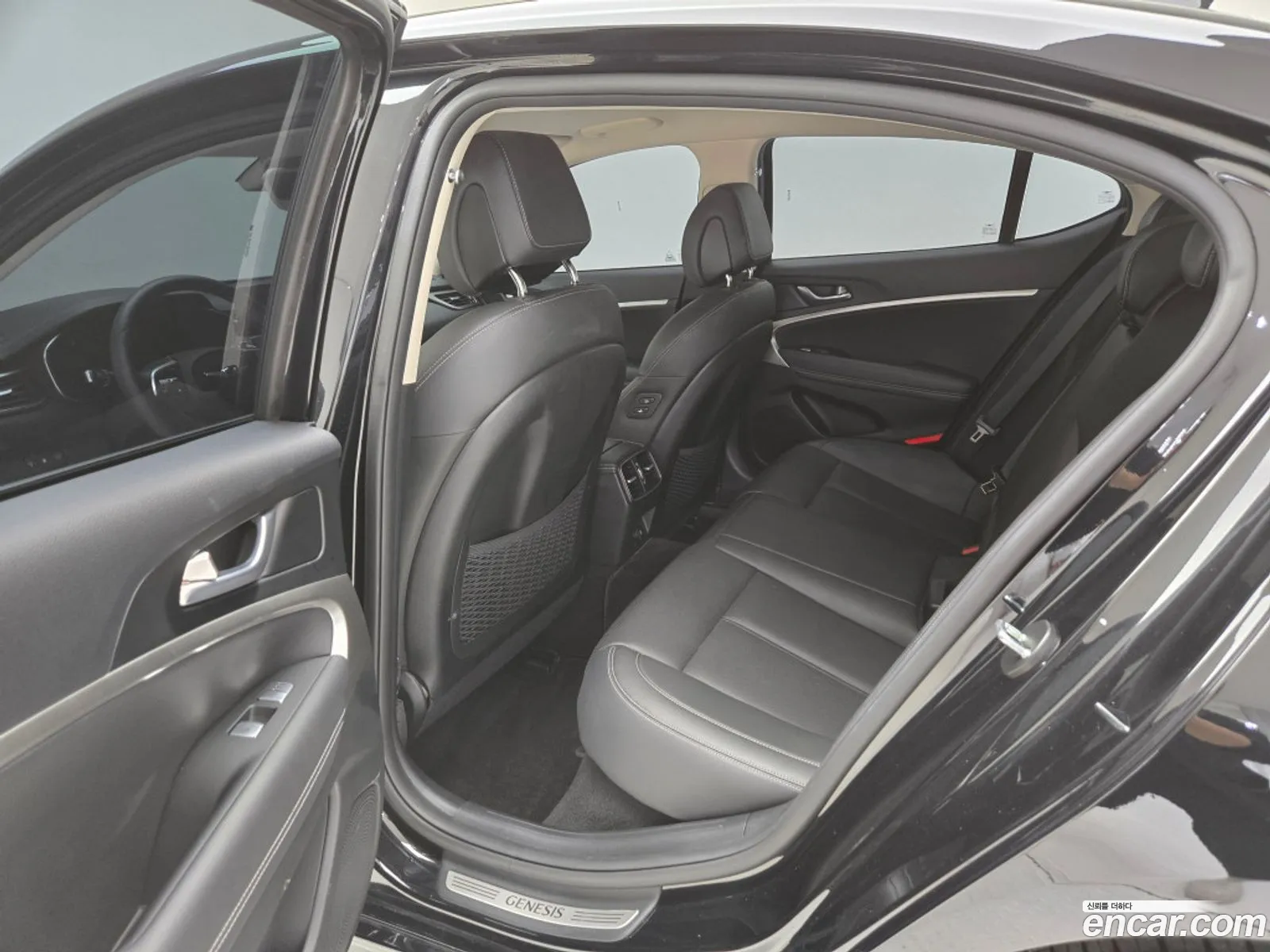 Genesis G70 2023 — 9