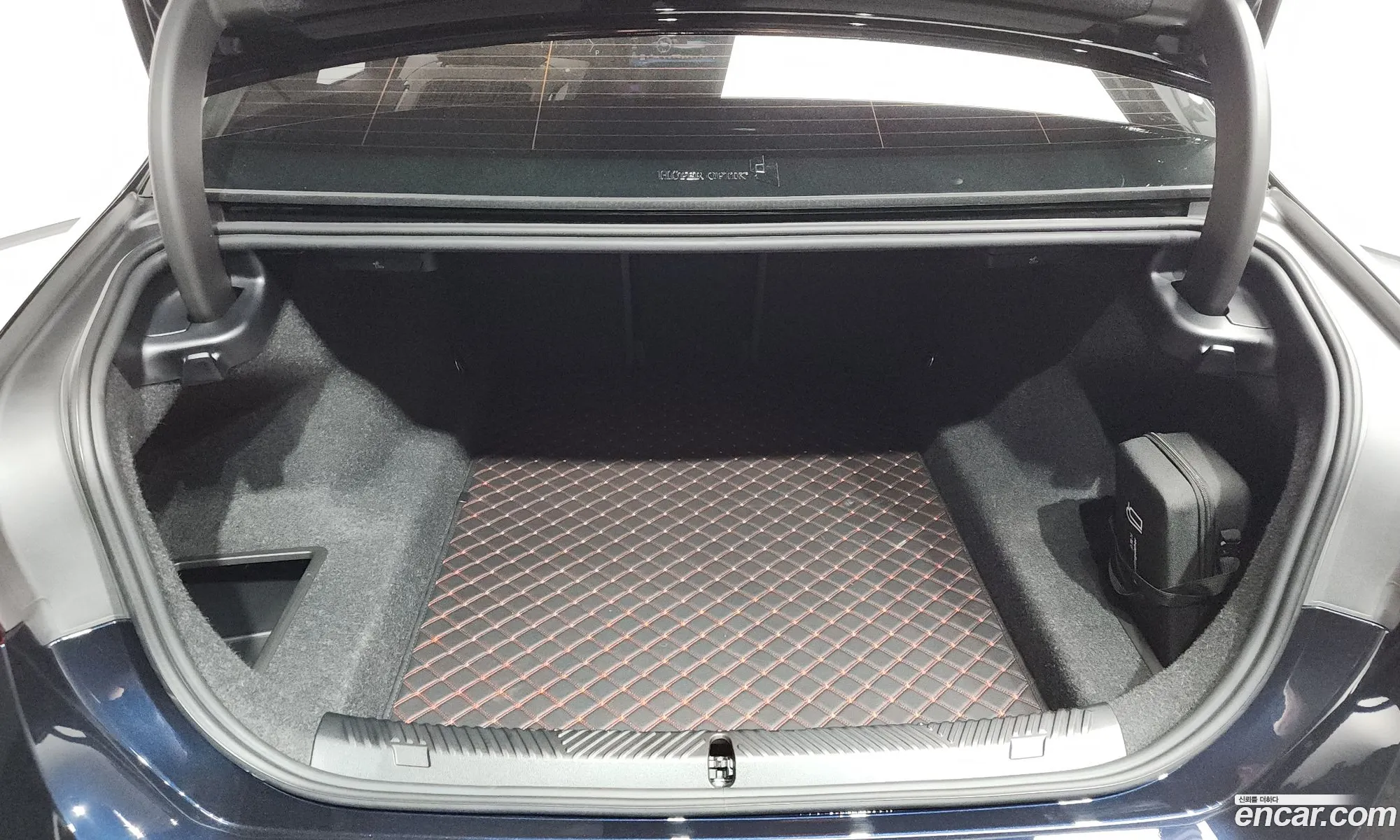 BMW 5 Series 2025 — 13