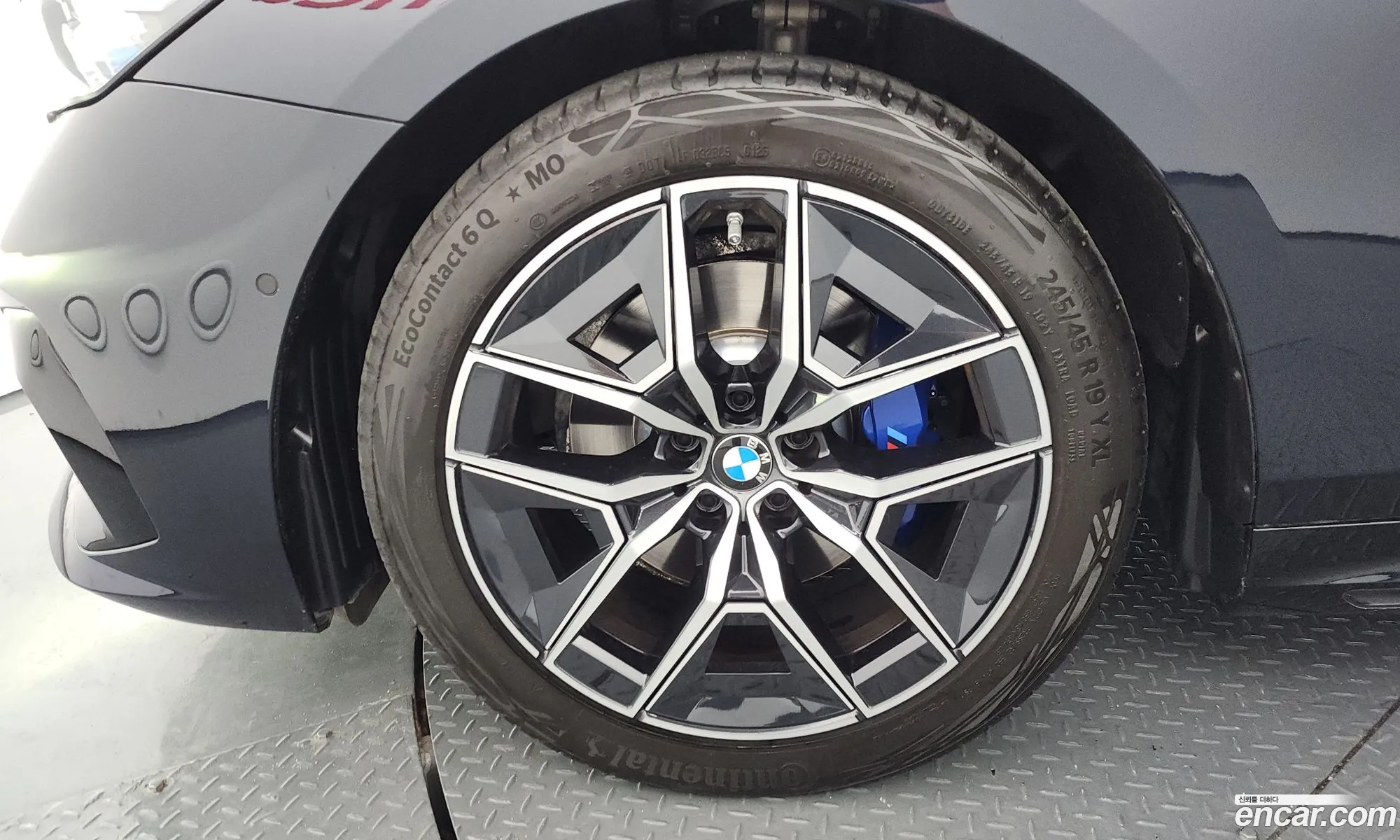 BMW 5 Series 2025 — 9
