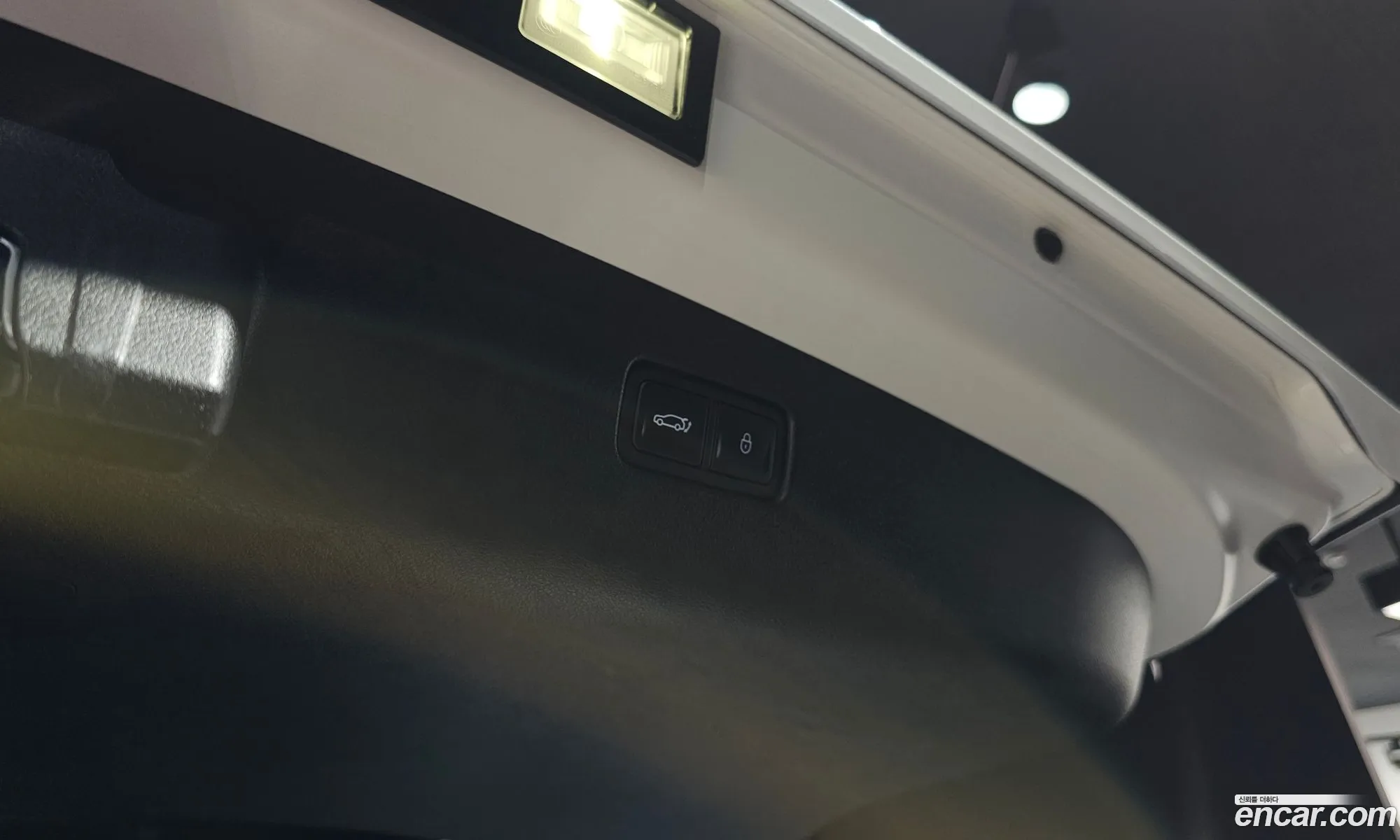 Genesis GV70 2024 KMTMA81BBSU211559 — 3