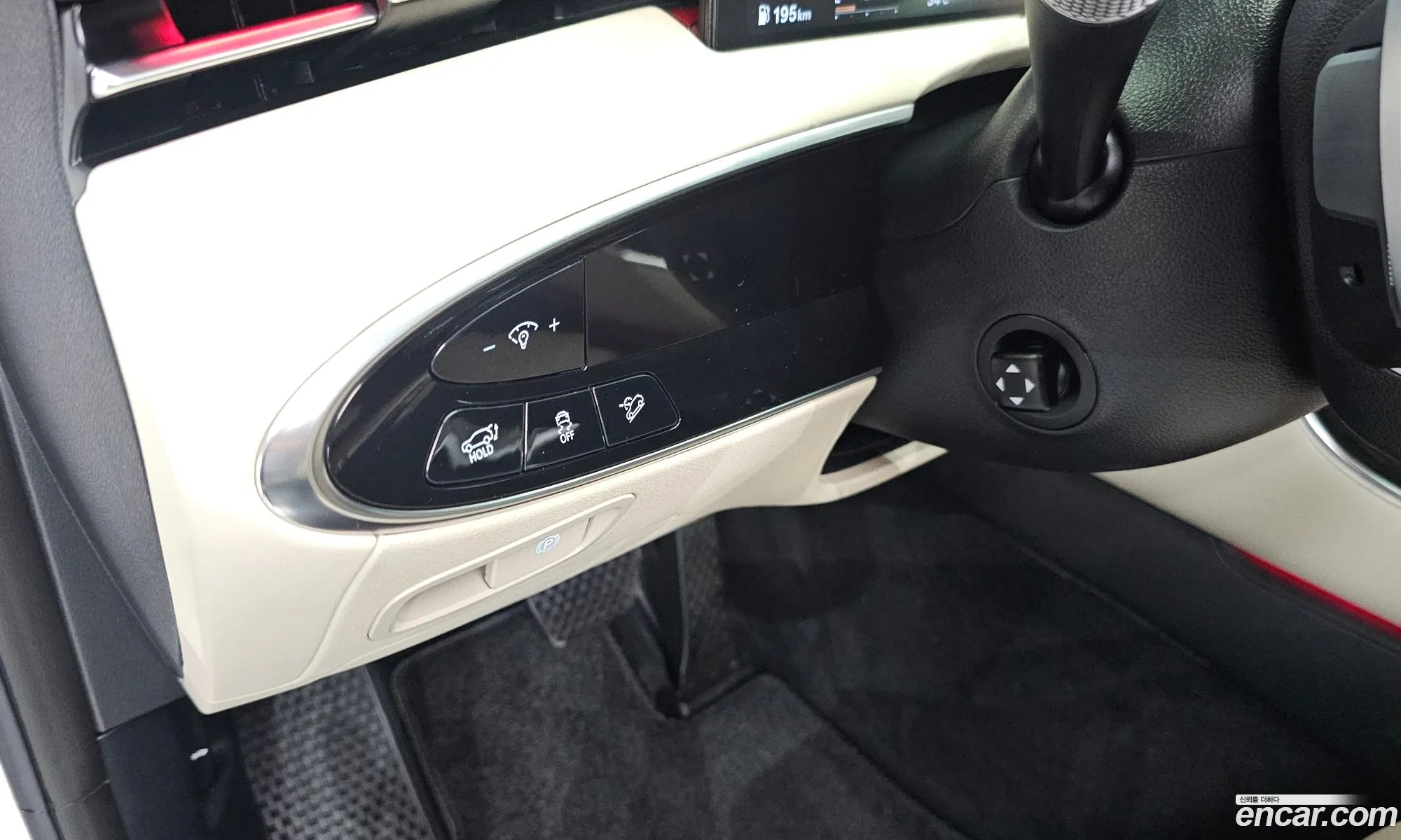 Genesis GV70 2024 KMTMA81BBSU211559 — 17