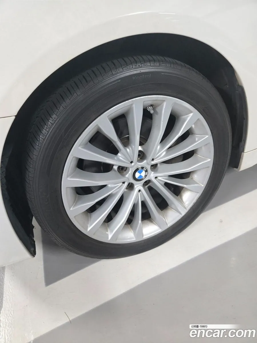 BMW 5 Series 2017 — 8