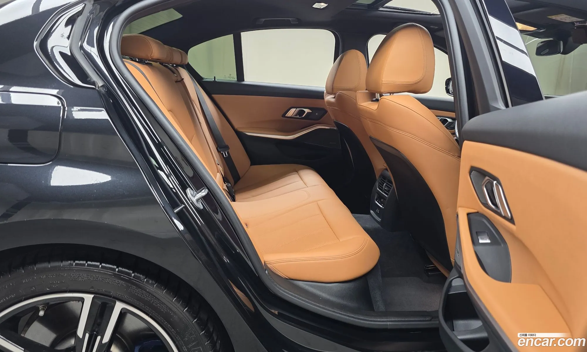 BMW 3 Series 2024 — 10
