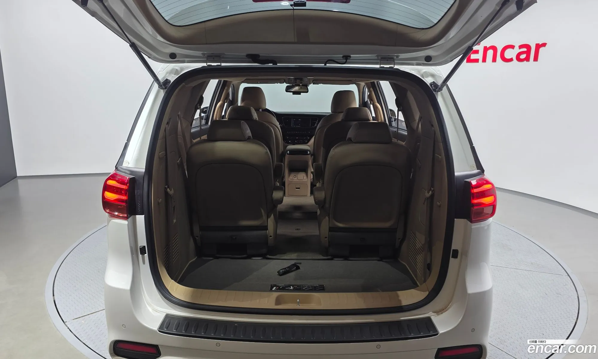Kia Carnival 2018 — 21