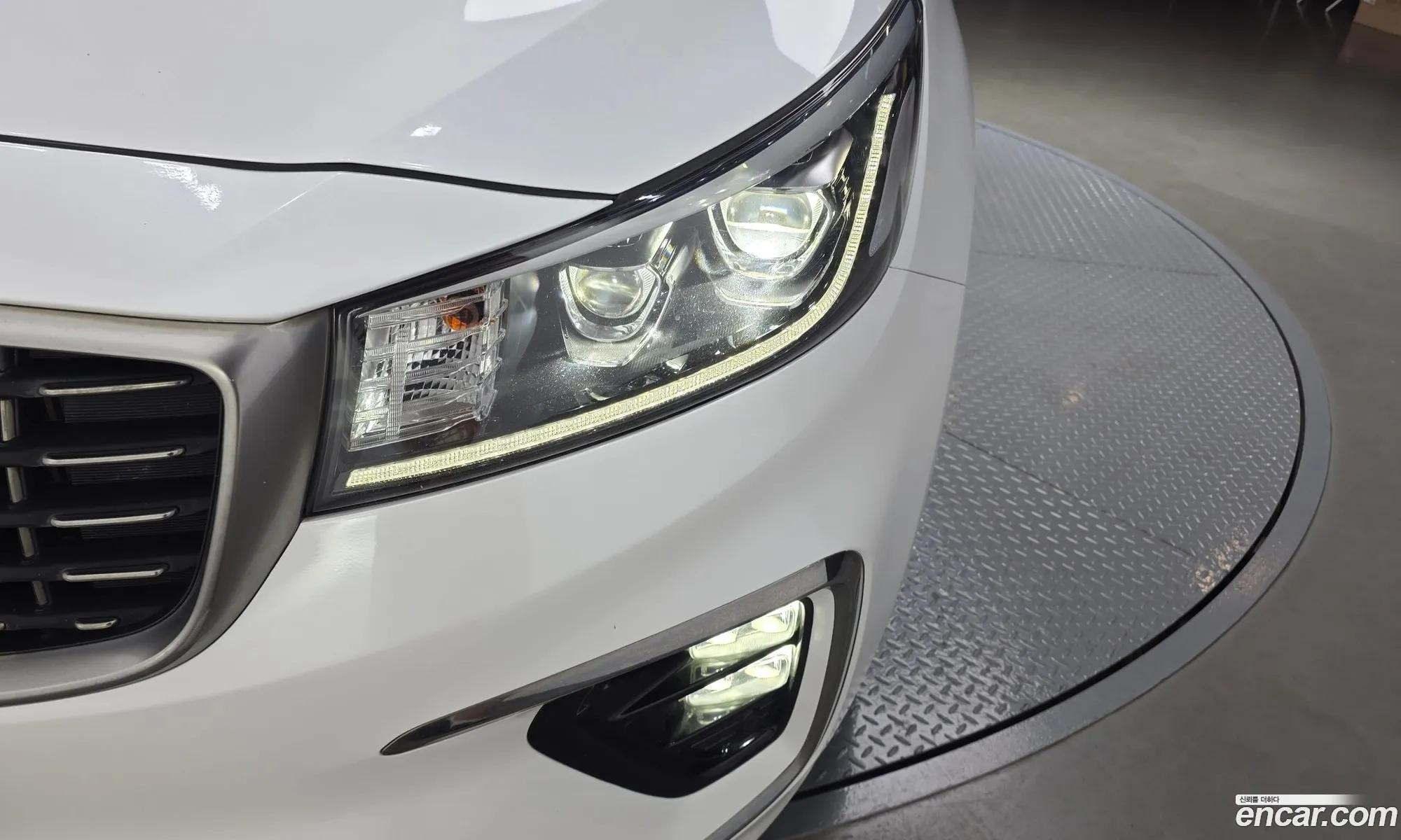 Kia Carnival 2018 — 2