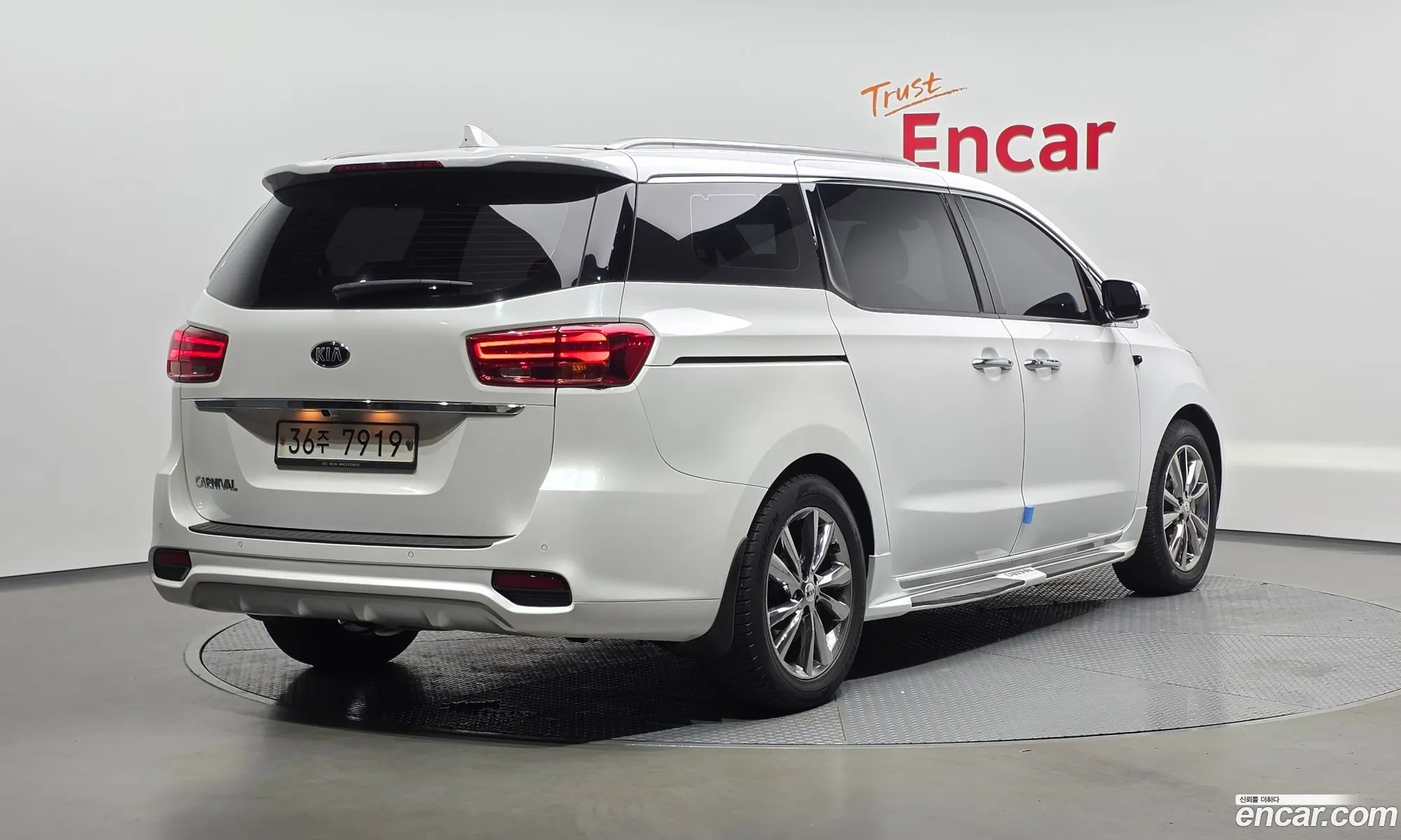 Kia Carnival 2018 — 28
