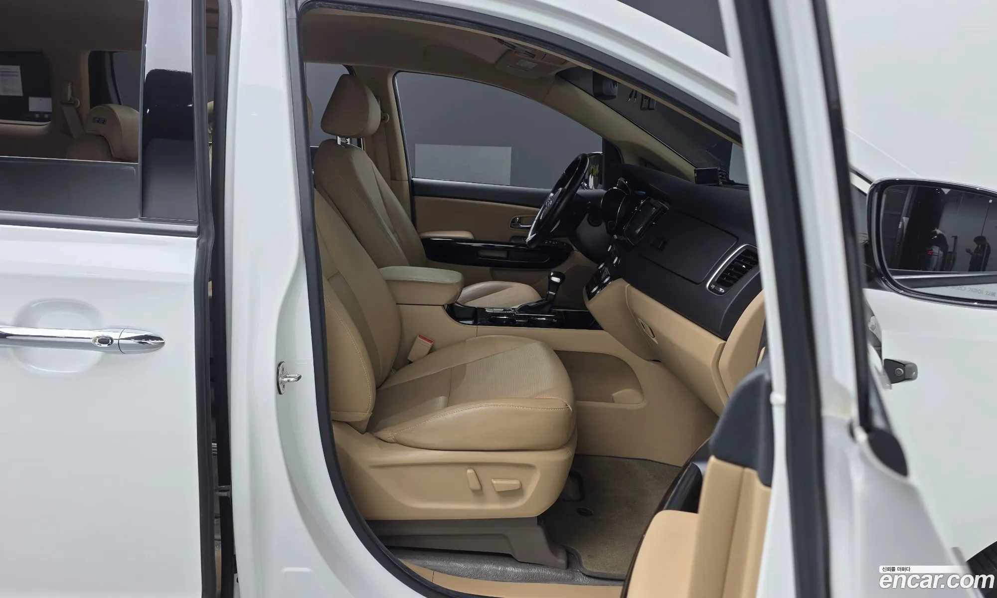 Kia Carnival 2018 — 24