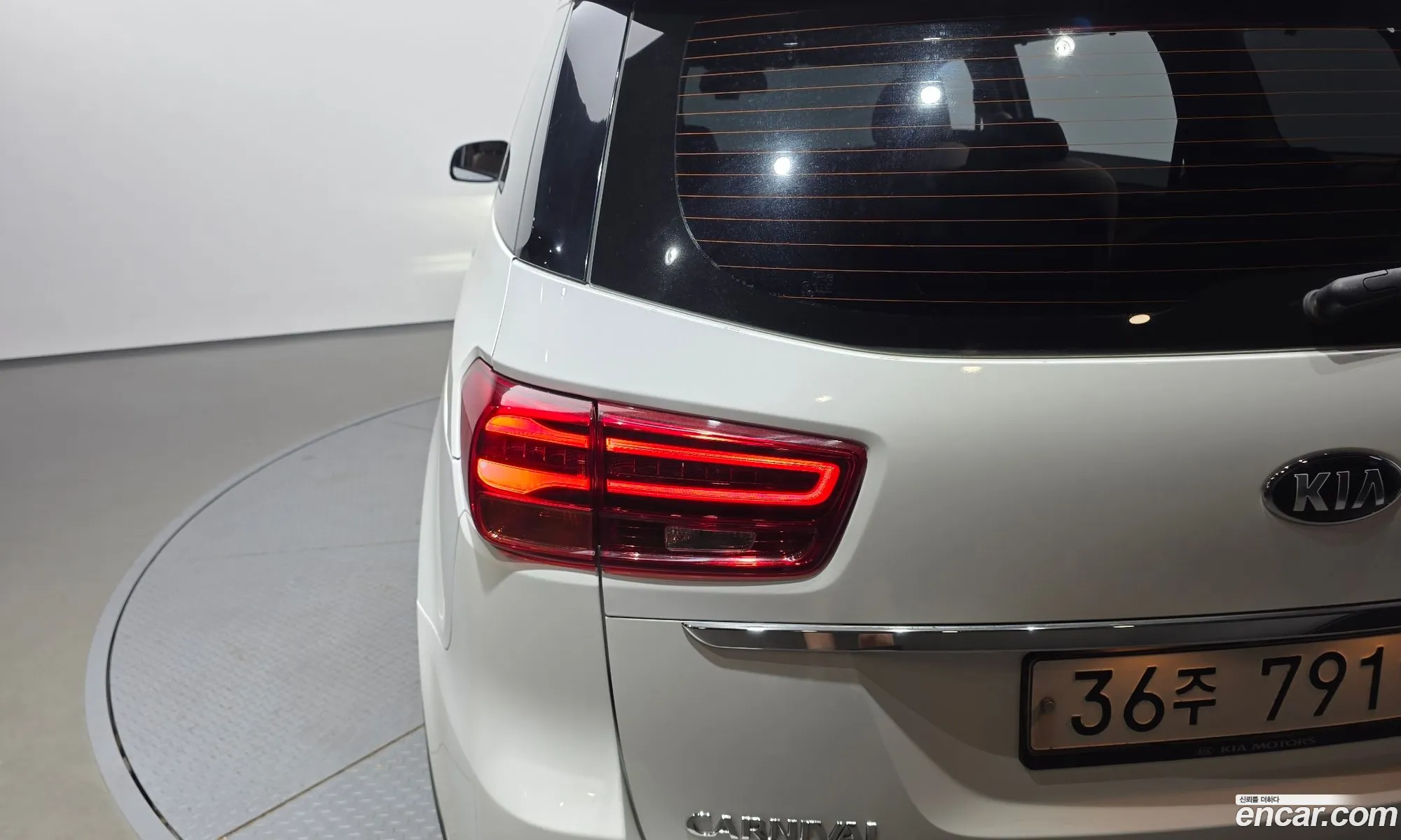 Kia Carnival 2018 — 8