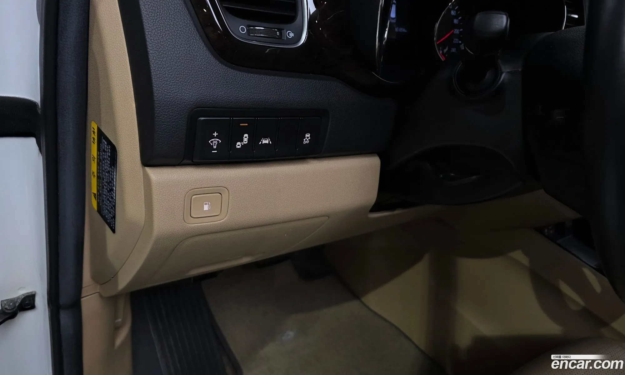 Kia Carnival 2018 — 23