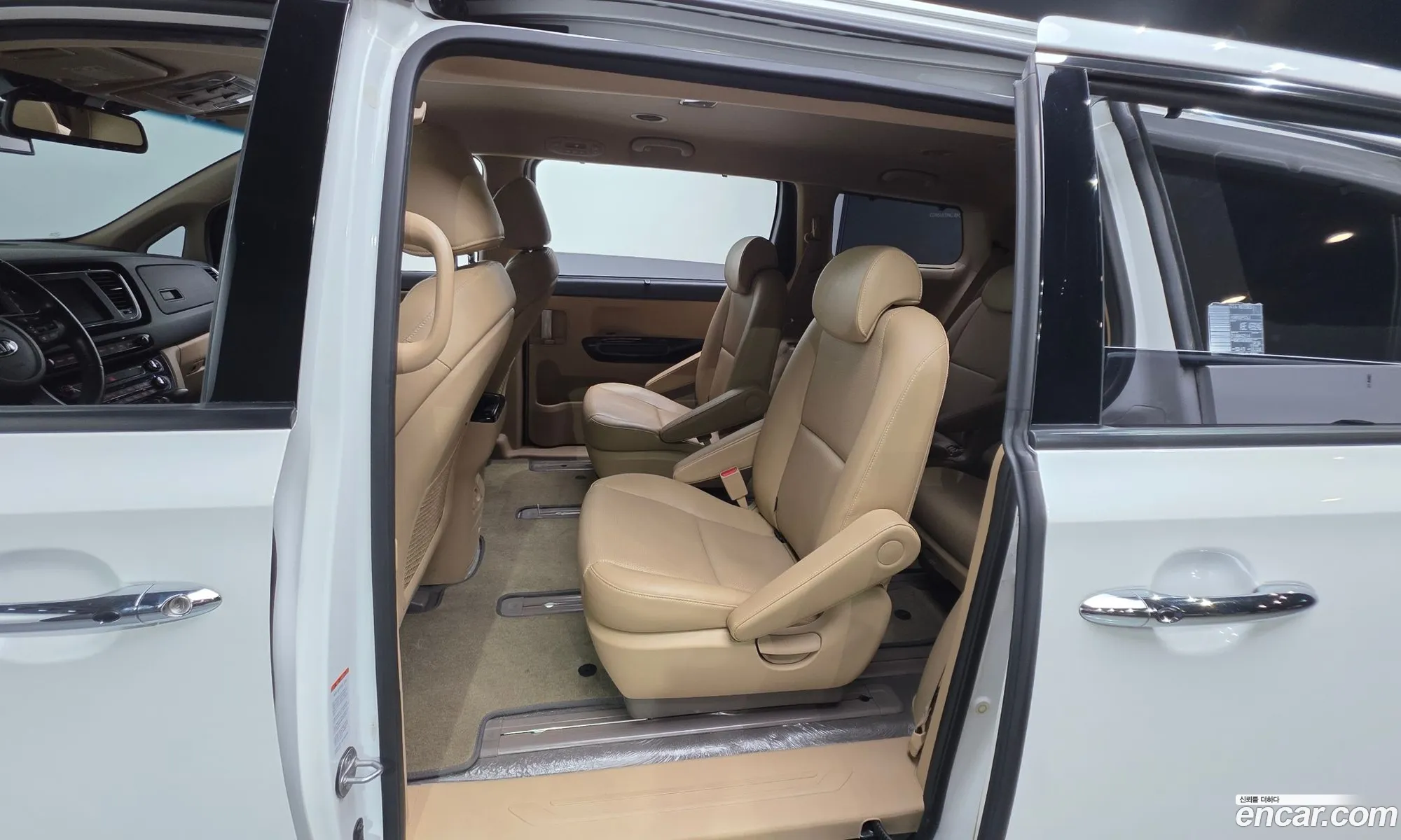 Kia Carnival 2018 — 16