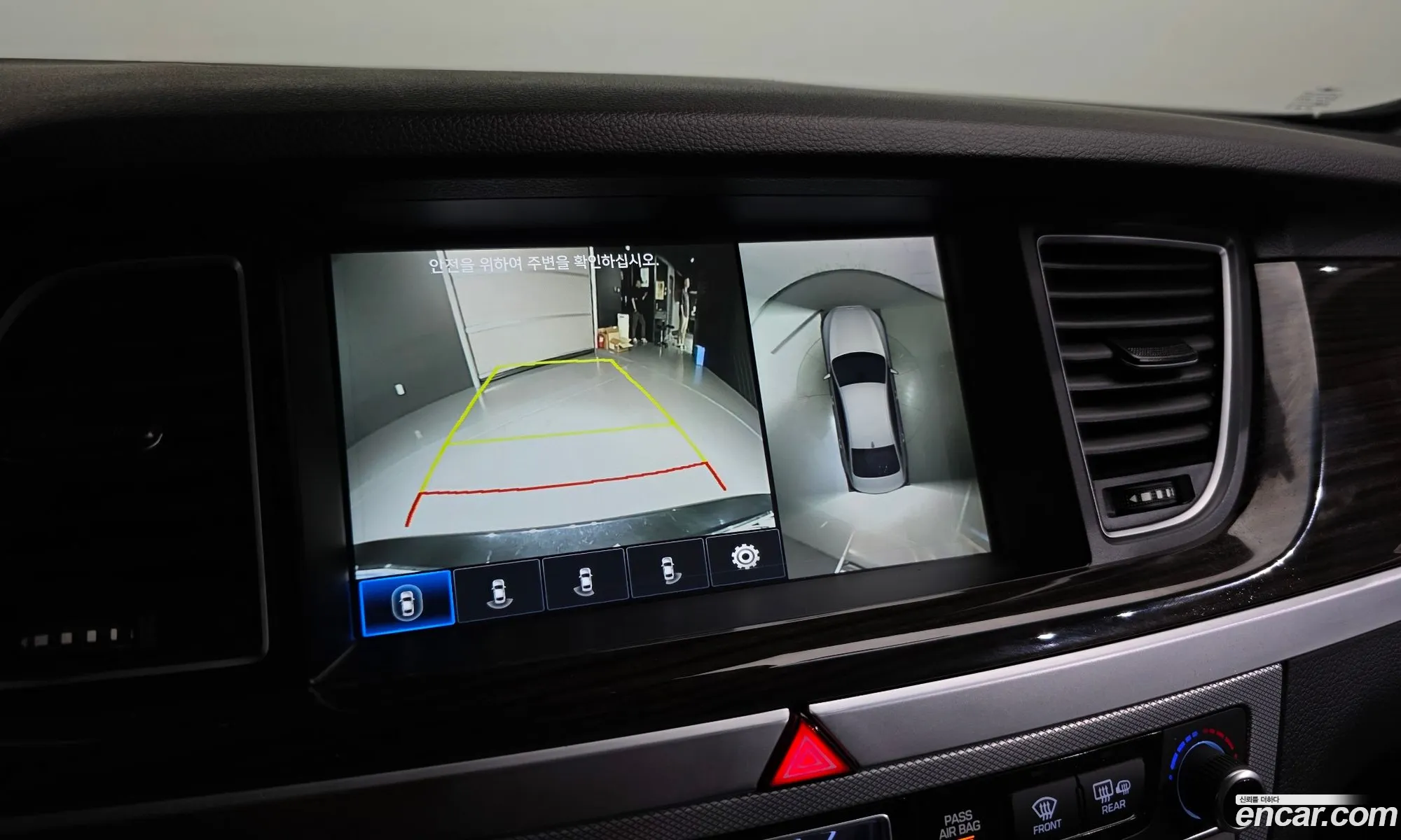 Genesis G80 2019 KMHGN41EDKU315335 — 4