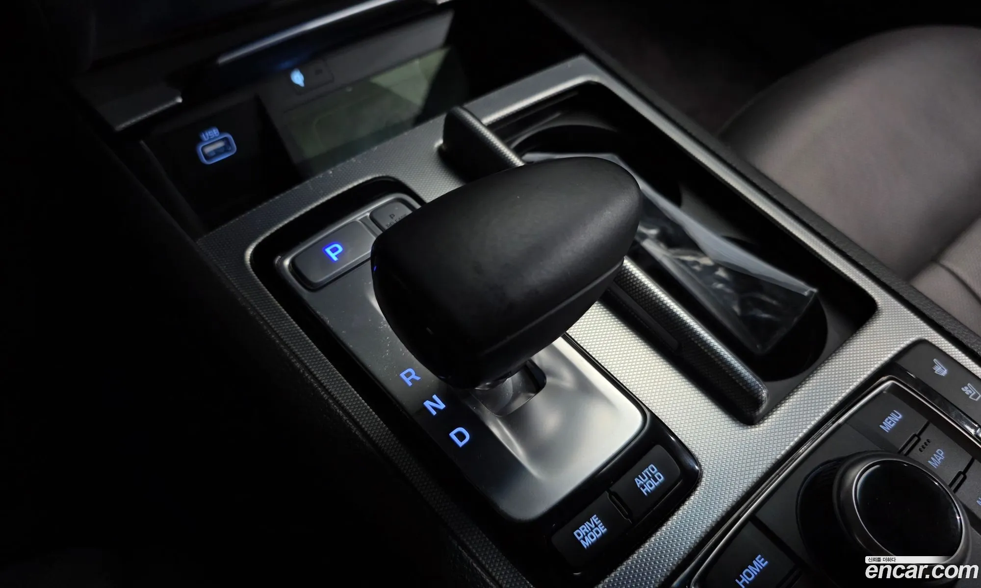 Genesis G80 2019 KMHGN41EDKU315335 — 3