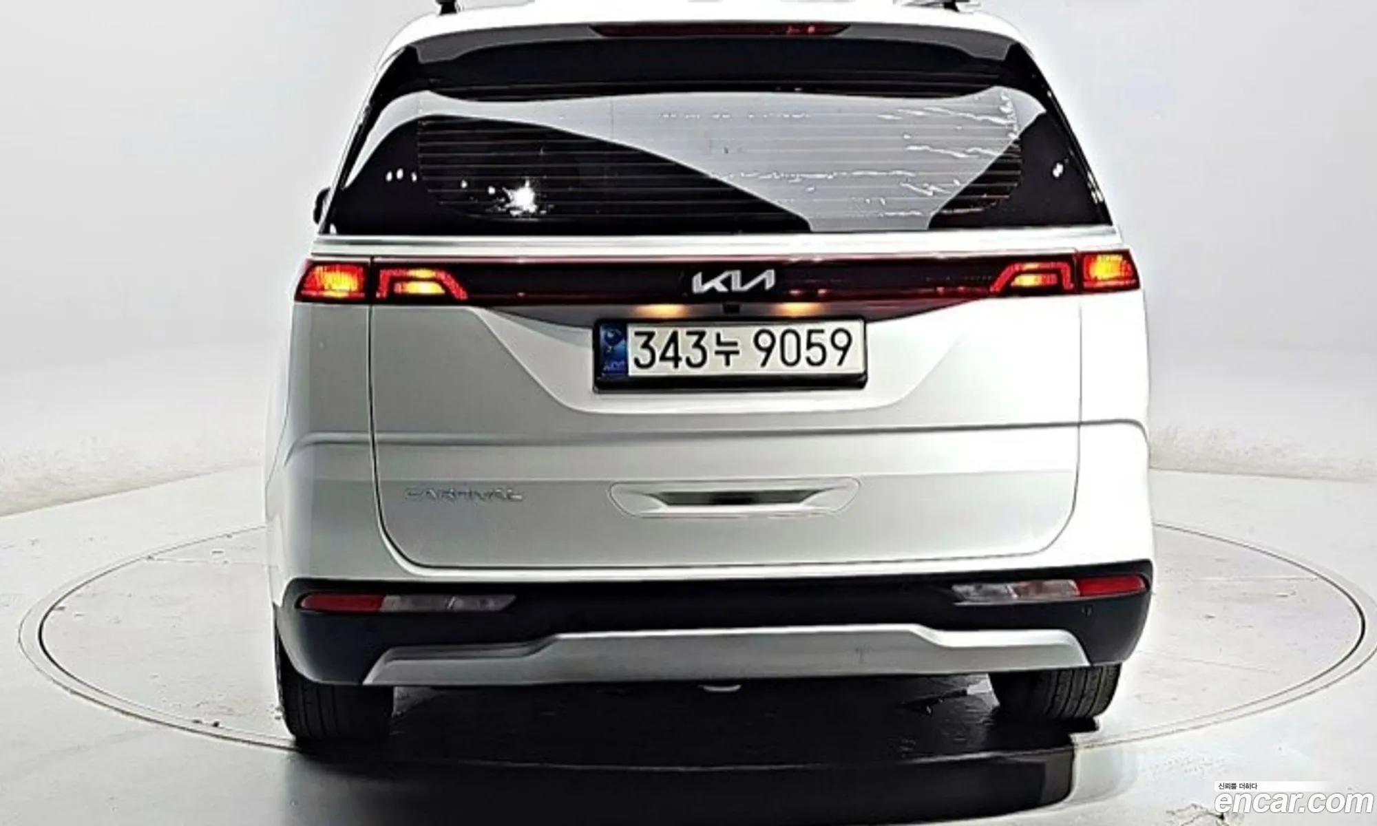 Kia Carnival 2021 — 4