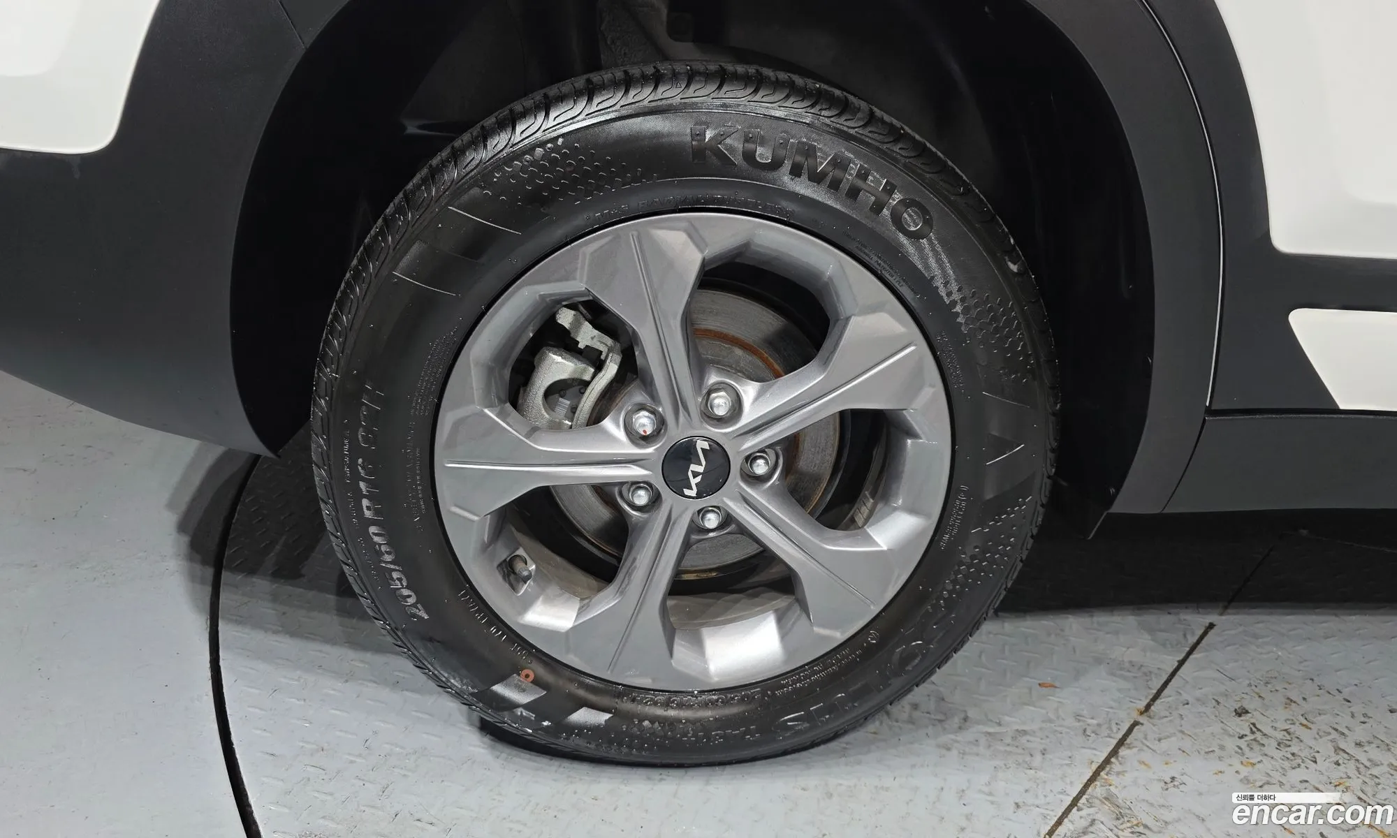 Kia Seltos 2025 KNAES81AESK819165 — 22