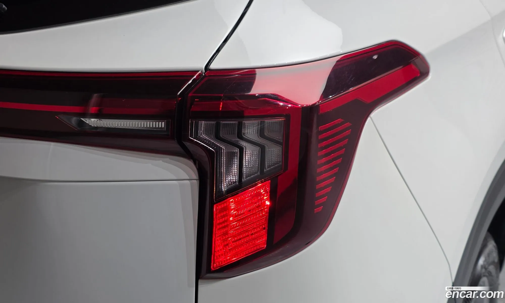 Kia Seltos 2025 KNAES81AESK819165 — 11