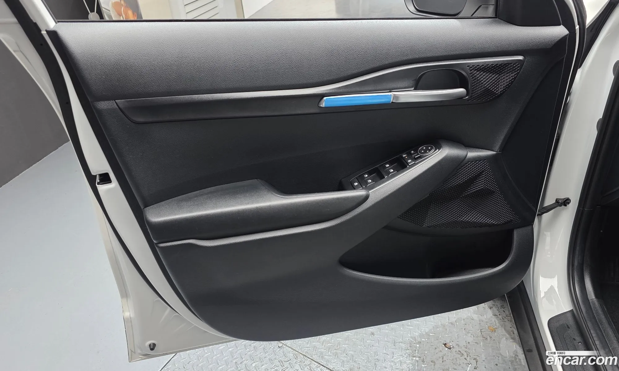 Kia Seltos 2025 KNAES81AESK819165 — 35