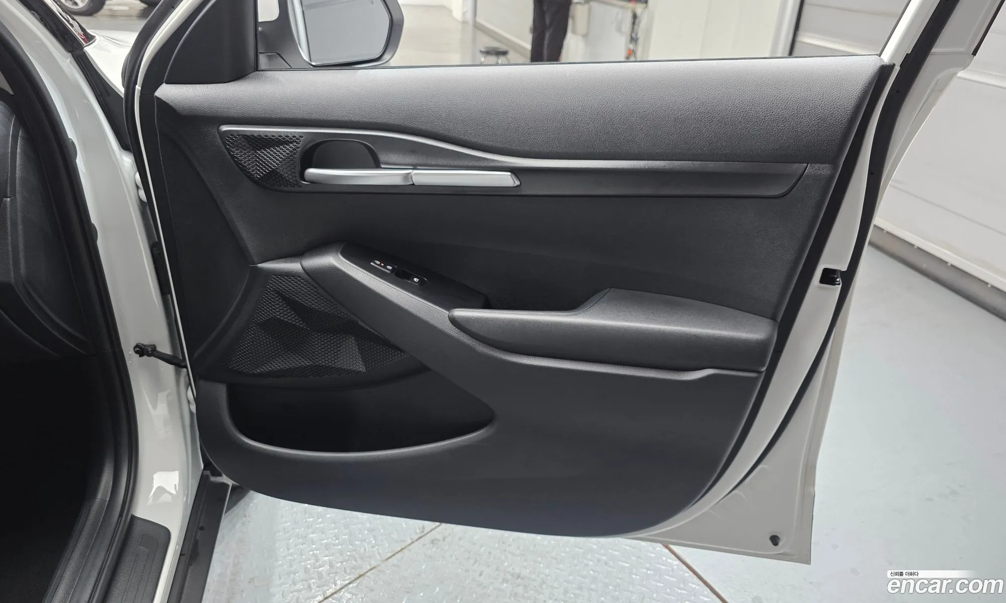 Kia Seltos 2025 KNAES81AESK819165 — 10