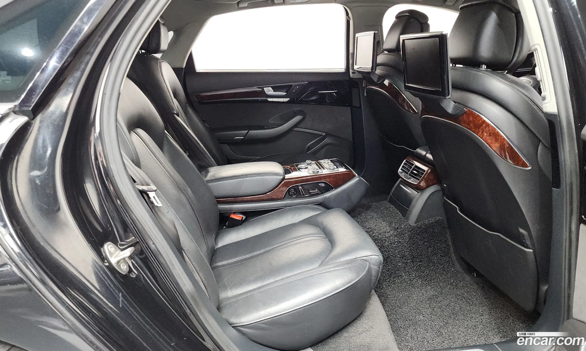Audi A8 2012 WAUZZZ4H7CN036970 — 18