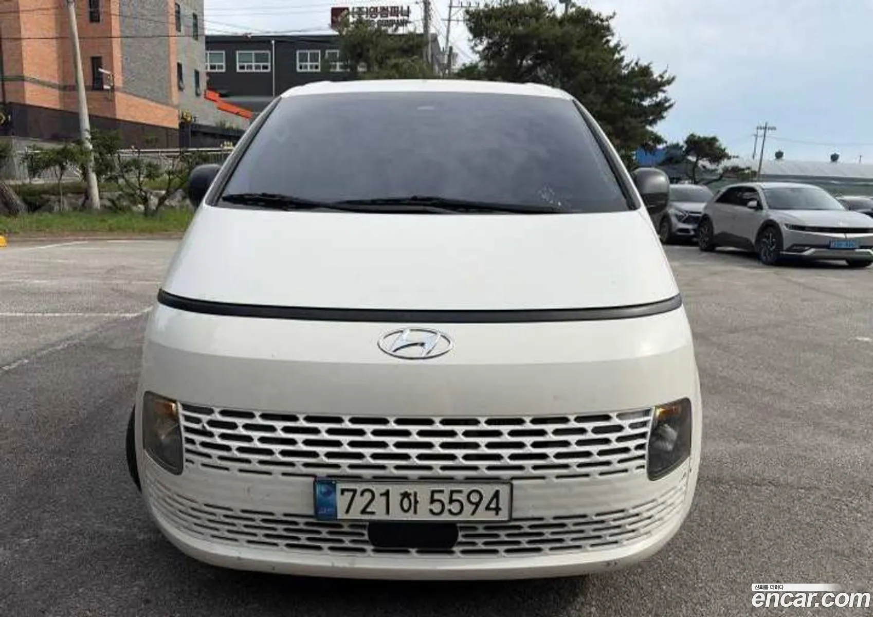 Hyundai Staria 2023 — 3