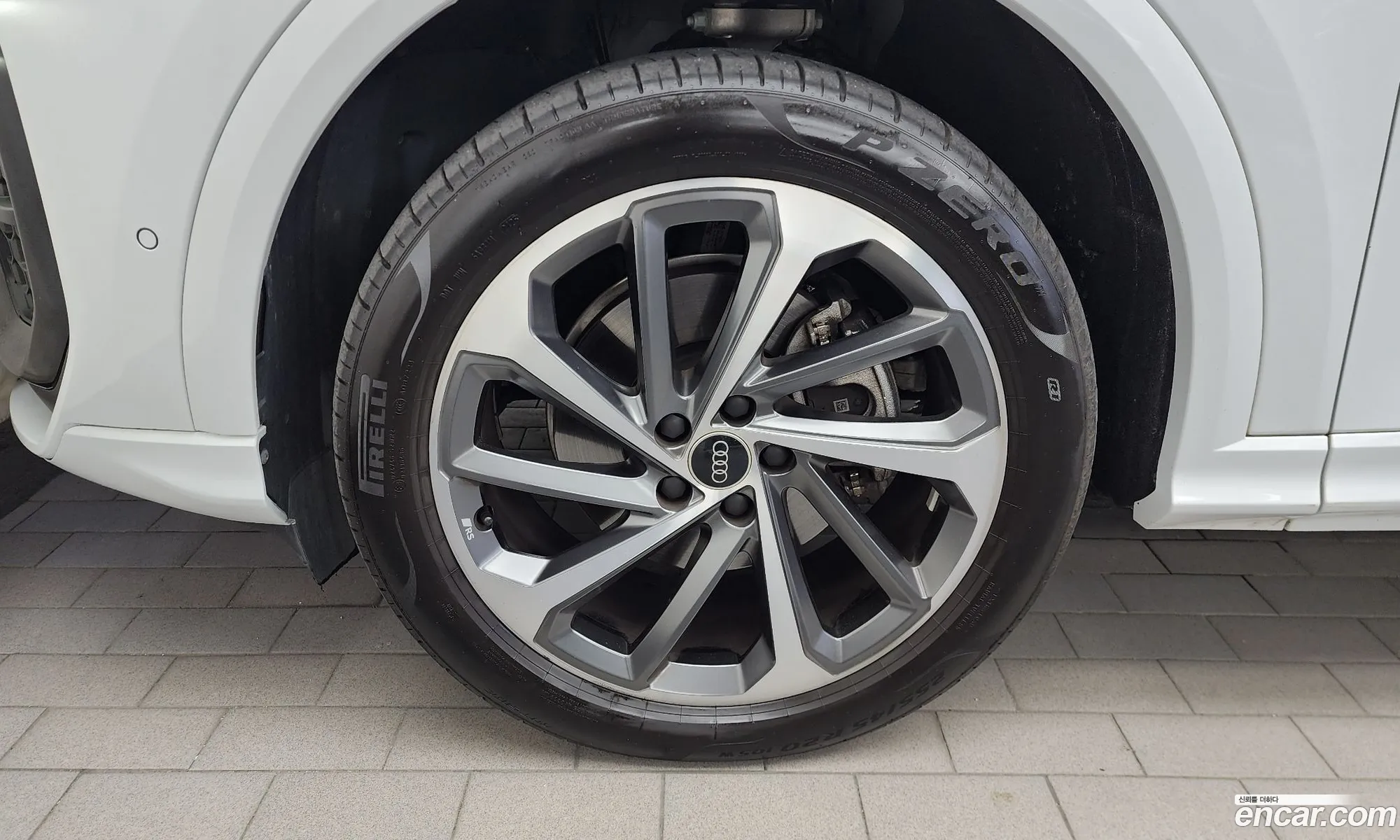 Audi Q5 2025 00000000000000000 — 16