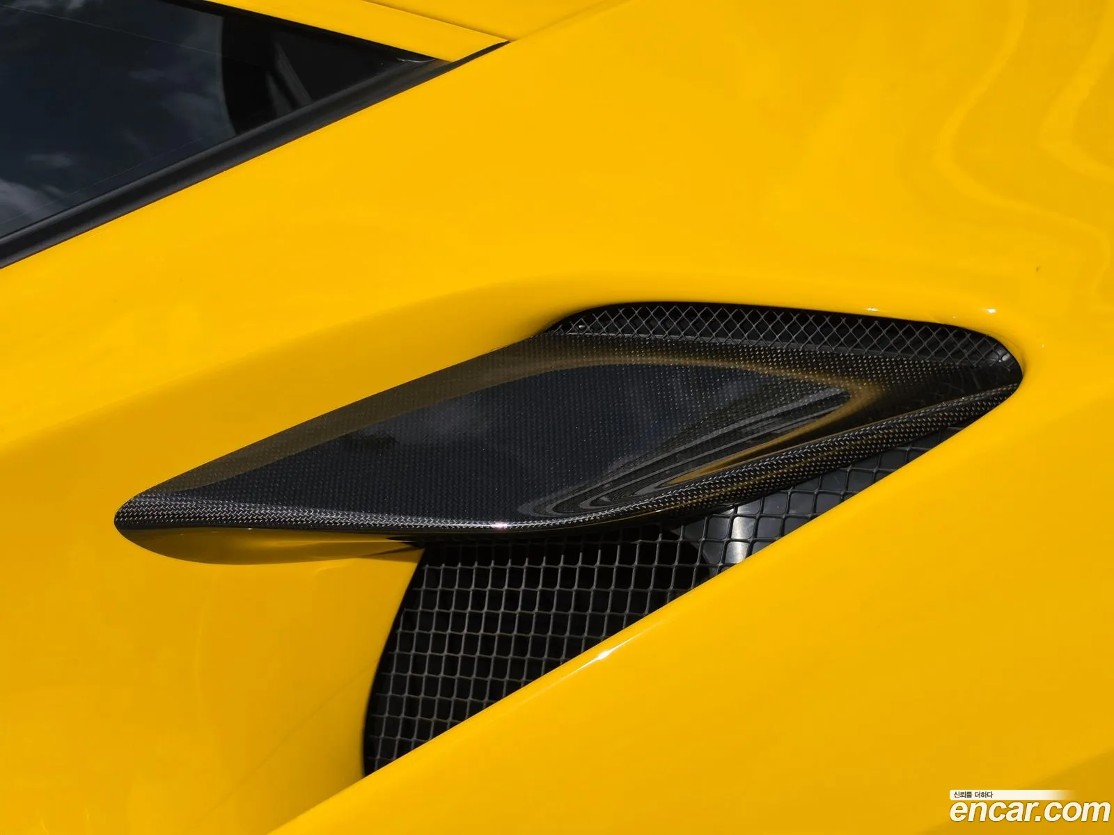 Ferrari F8 Tributo 2021 — 11