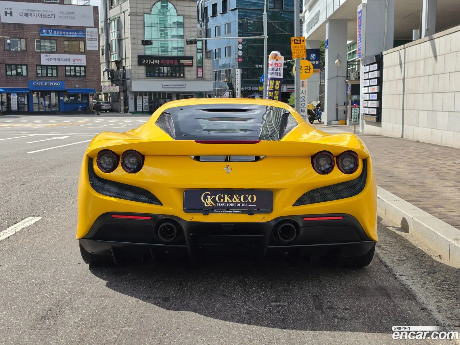 Ferrari F8 Tributo 2021 — 10