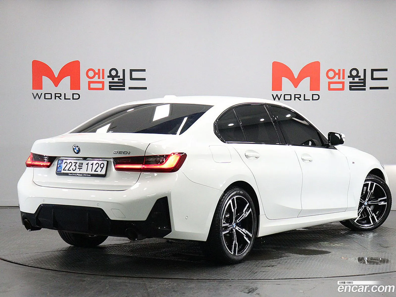 BMW 3 Series 2024 — 7